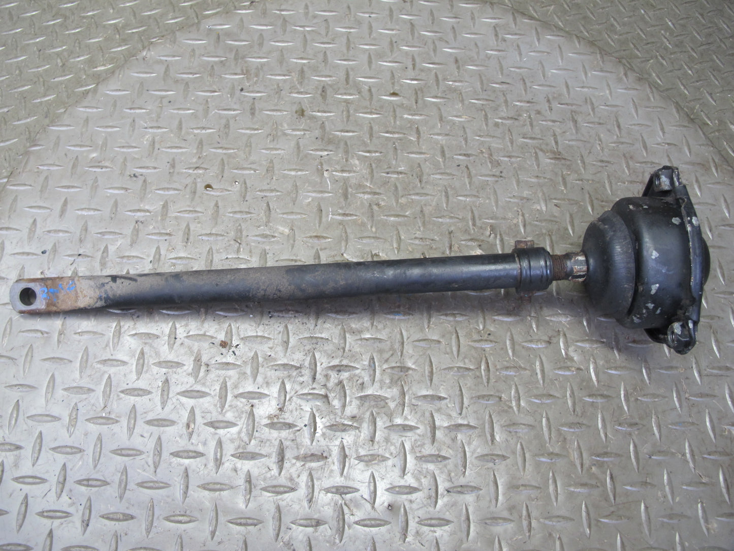 75-85 Mercedes W123 Front Right Suspension Upper & Lower Control Arm Set OEM