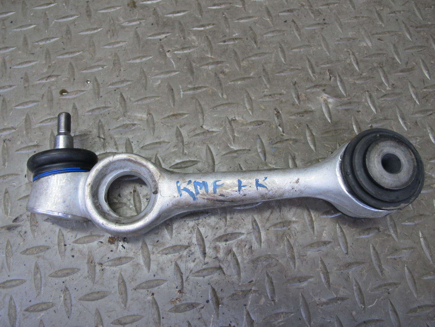 75-85 Mercedes W123 Front Right Suspension Upper & Lower Control Arm Set OEM