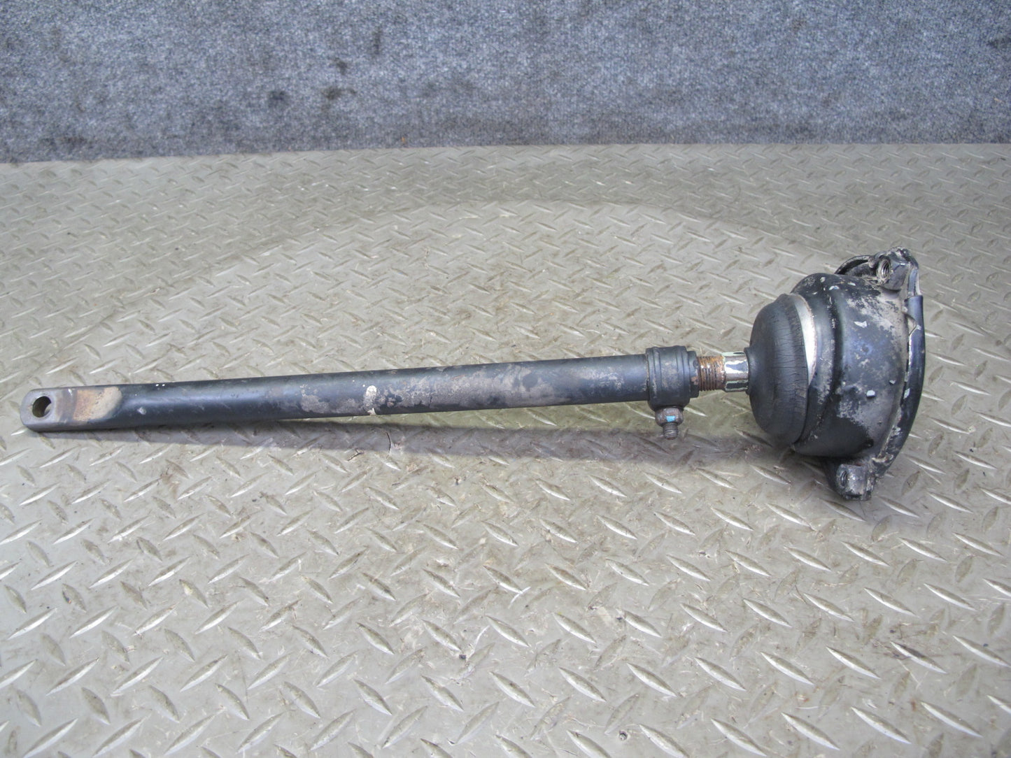 75-85 Mercedes W123 Front Left Suspension Upper & Lower Control Arm Set OEM