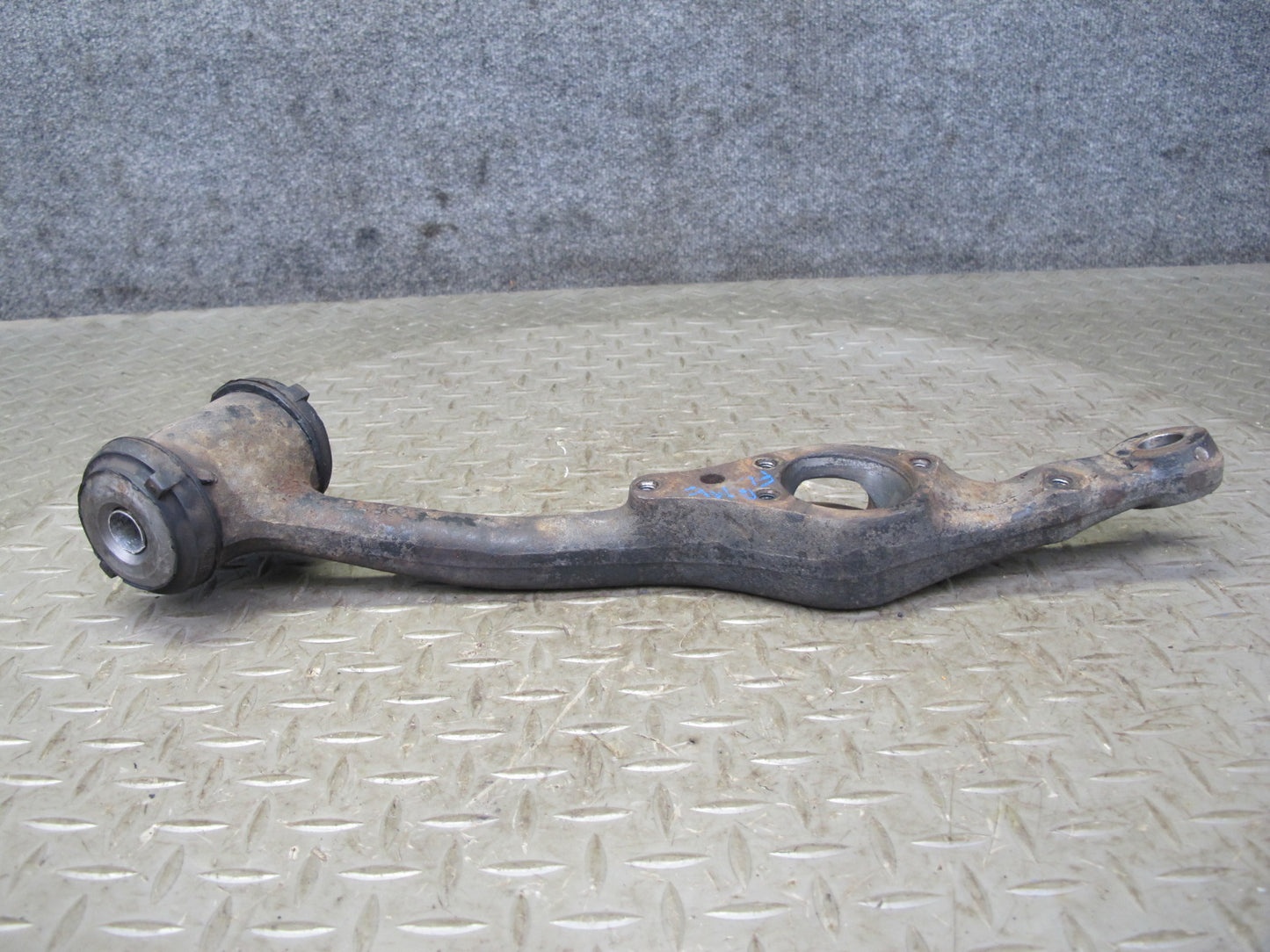 75-85 Mercedes W123 Front Left Suspension Upper & Lower Control Arm Set OEM