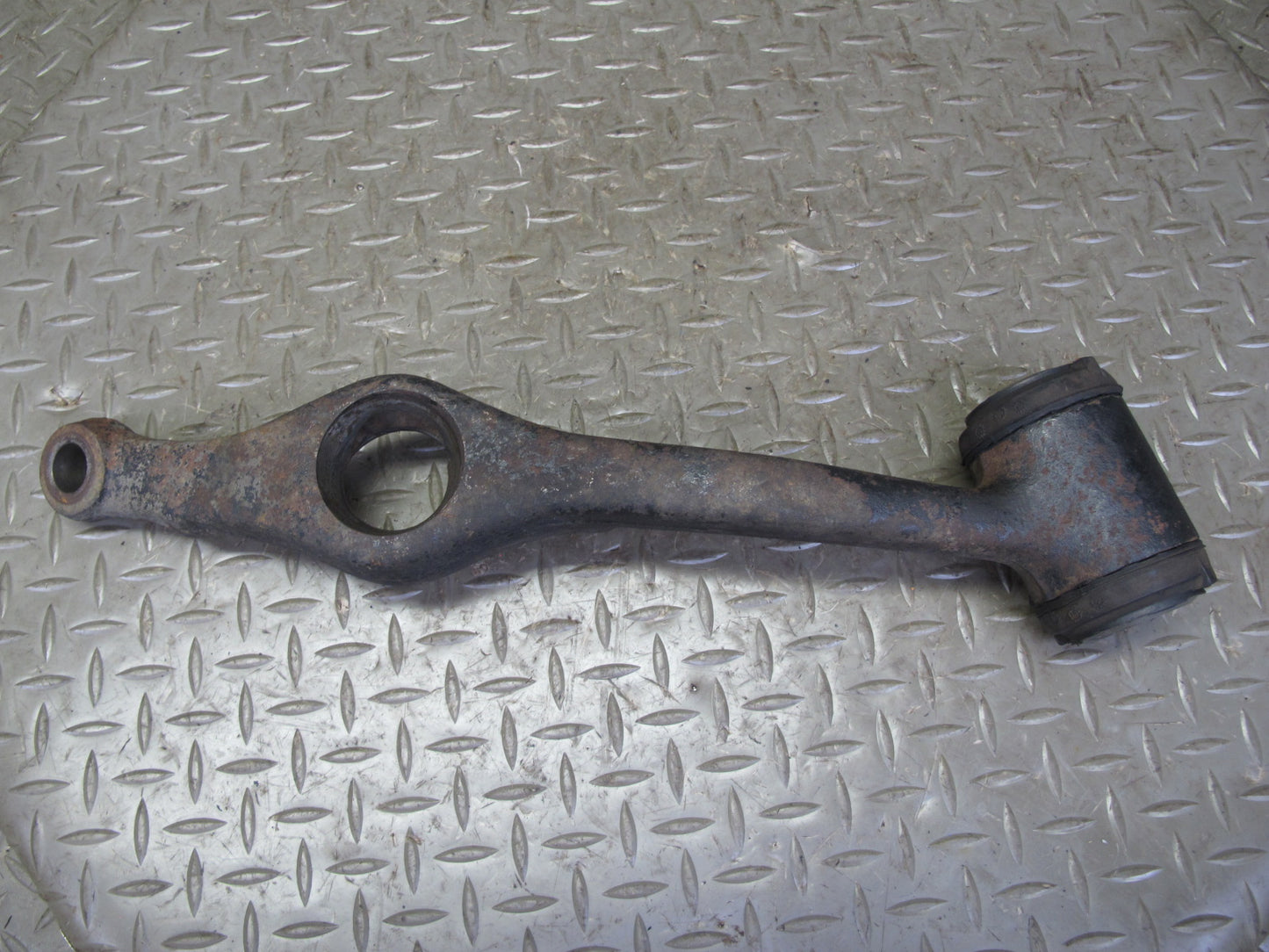 75-85 Mercedes W123 Front Left Suspension Upper & Lower Control Arm Set OEM