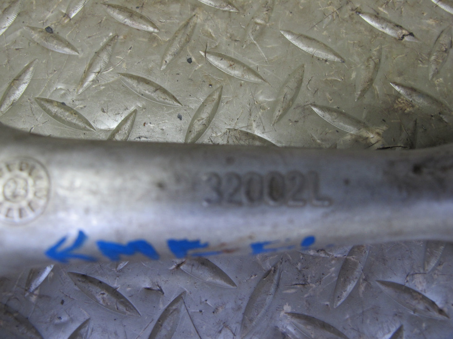 75-85 Mercedes W123 Front Left Suspension Upper & Lower Control Arm Set OEM