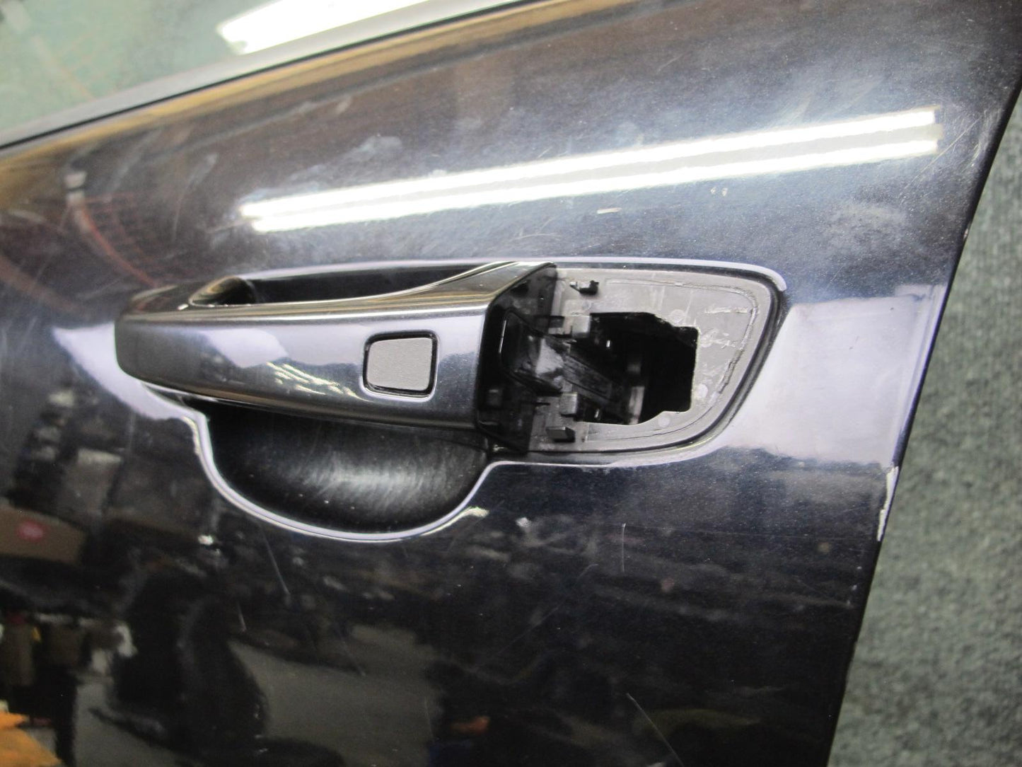 2011-2018 Porsche Cayenne 958 Front Left Side Door Shell Panel W/ Glass Black