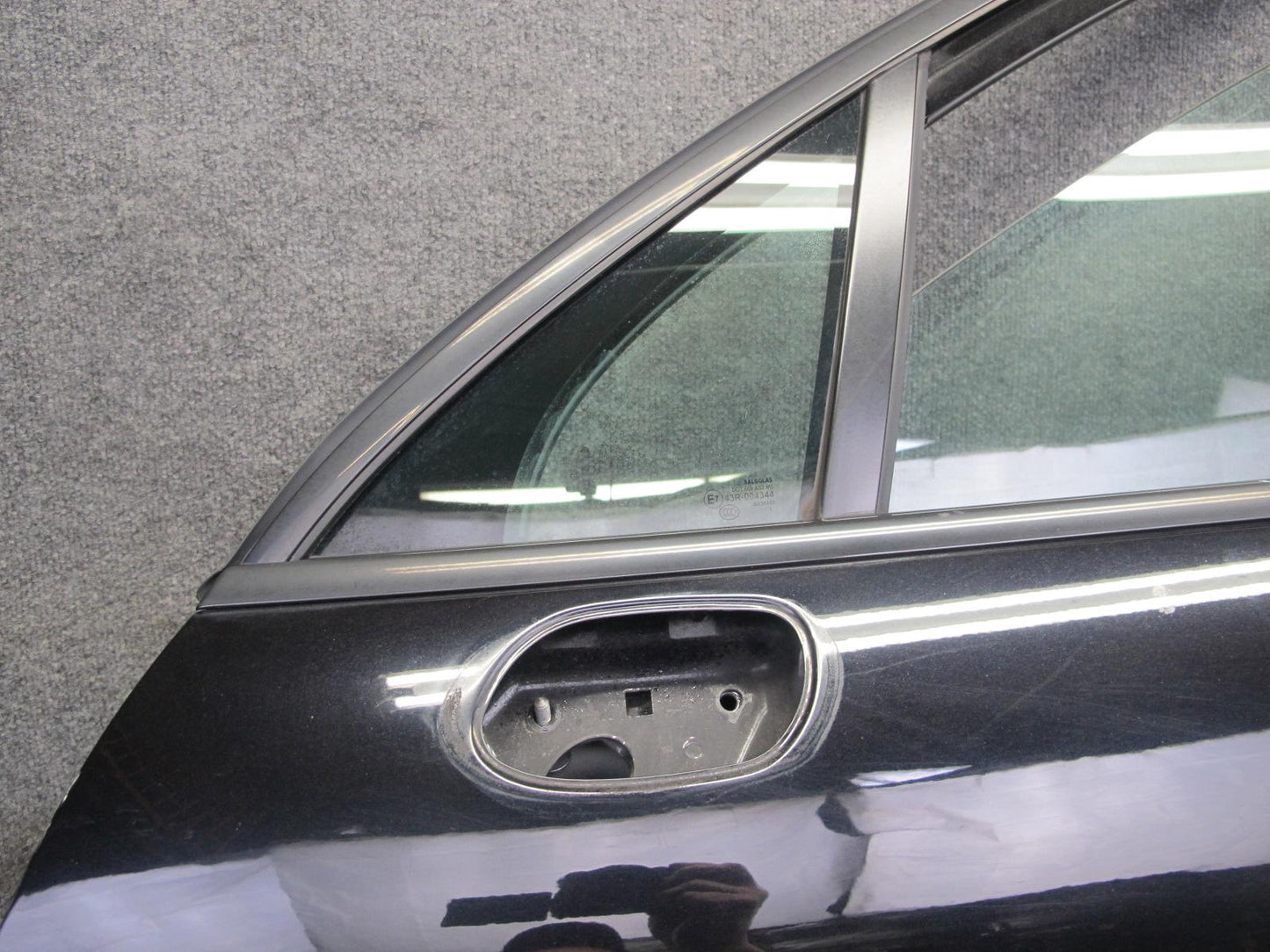 2011-2018 Porsche Cayenne 958 Front Left Side Door Shell Panel W/ Glass Black