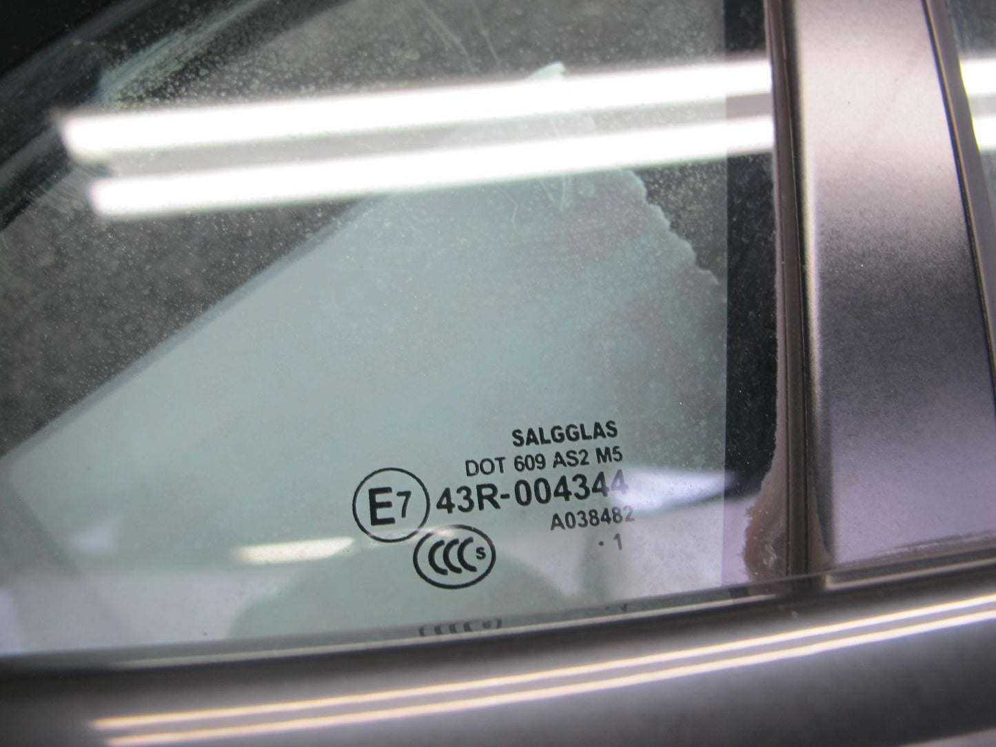 2011-2018 Porsche Cayenne 958 Front Left Side Door Shell Panel W/ Glass Black