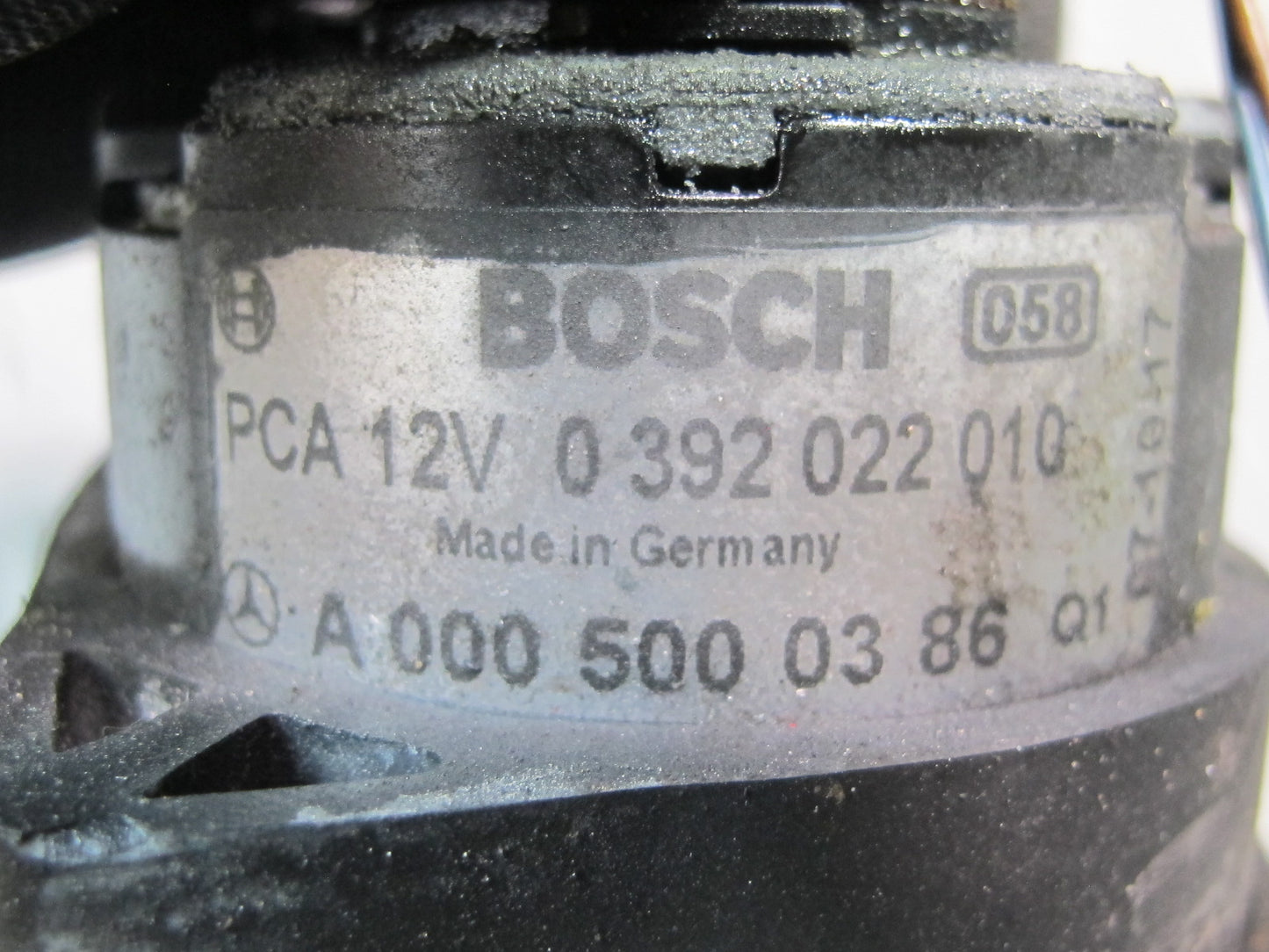 03-06 Mercedes R230 Sl-class Engine Coolant Electric Water Pump 0005000386 OEM