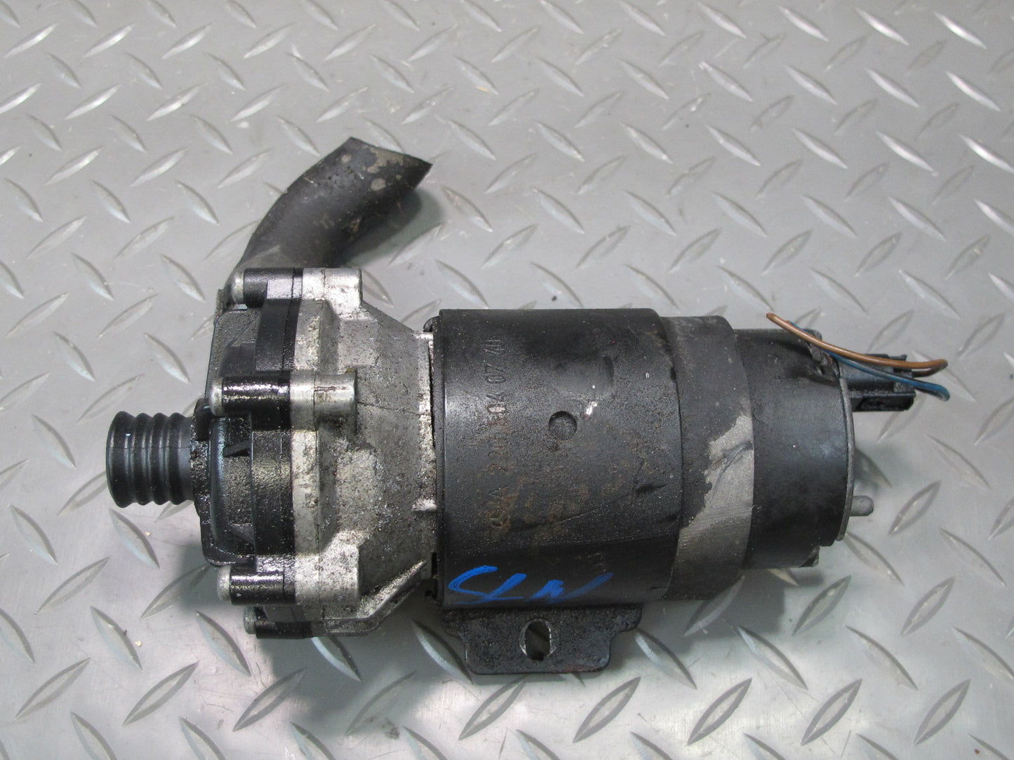 03-06 Mercedes R230 Sl-class Engine Coolant Electric Water Pump 0005000386 OEM