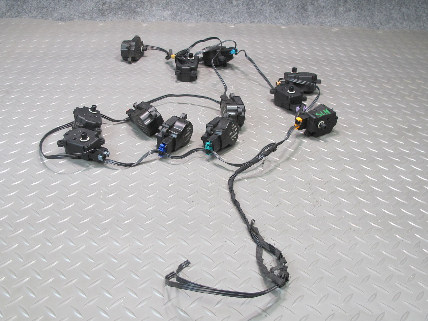 03-12 Mercedes R230 Sl-class A/C Heater Flap Door Actuator Motor Wiring Set OEM