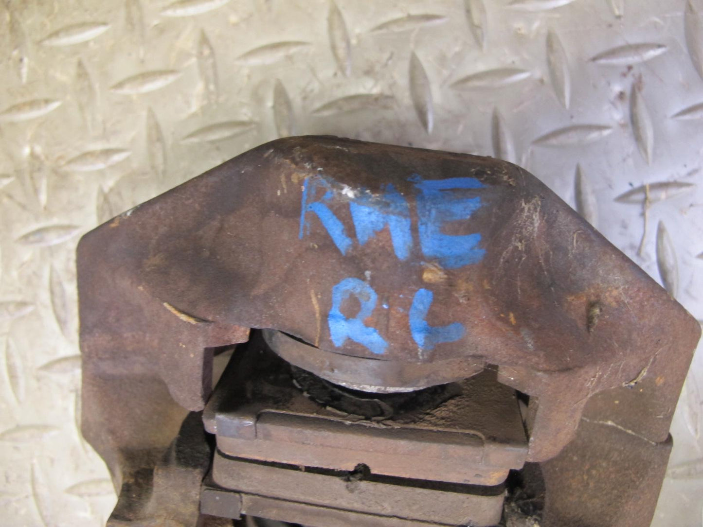 75-85 Mercedes W123 300D Set of 2 Rear Left & Right Brake Caliper w Hose OEM