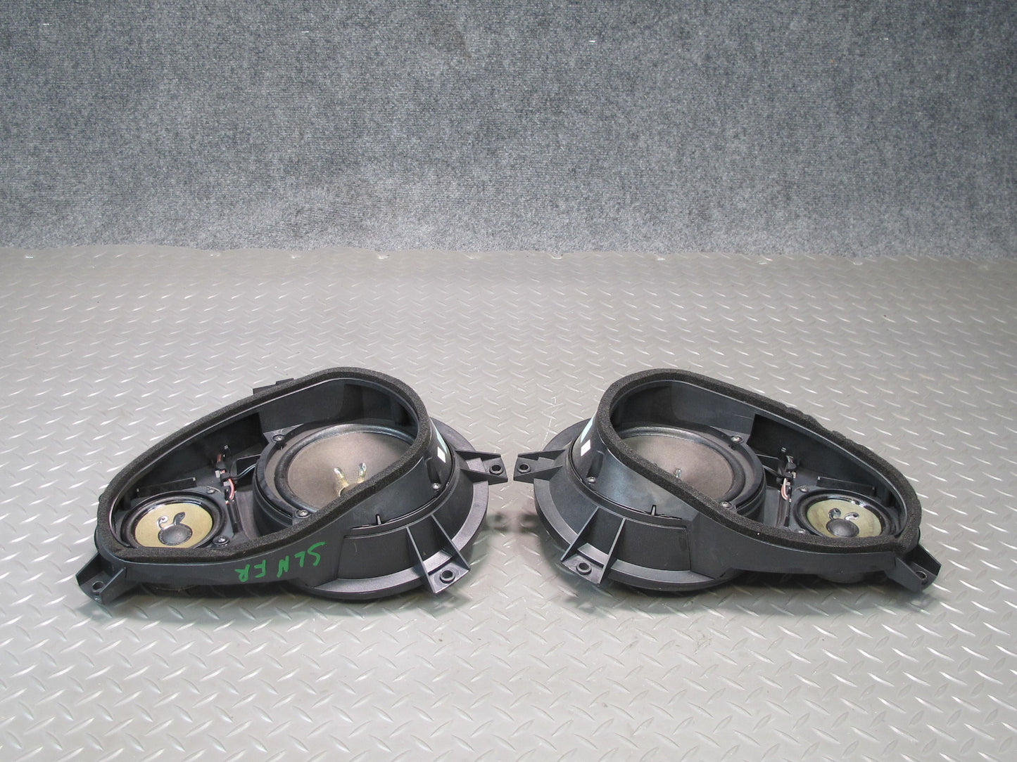 03-08 Mercedes R230 Sl-class Set of 2 Left & Right Door Bose Audio Speaker OEM