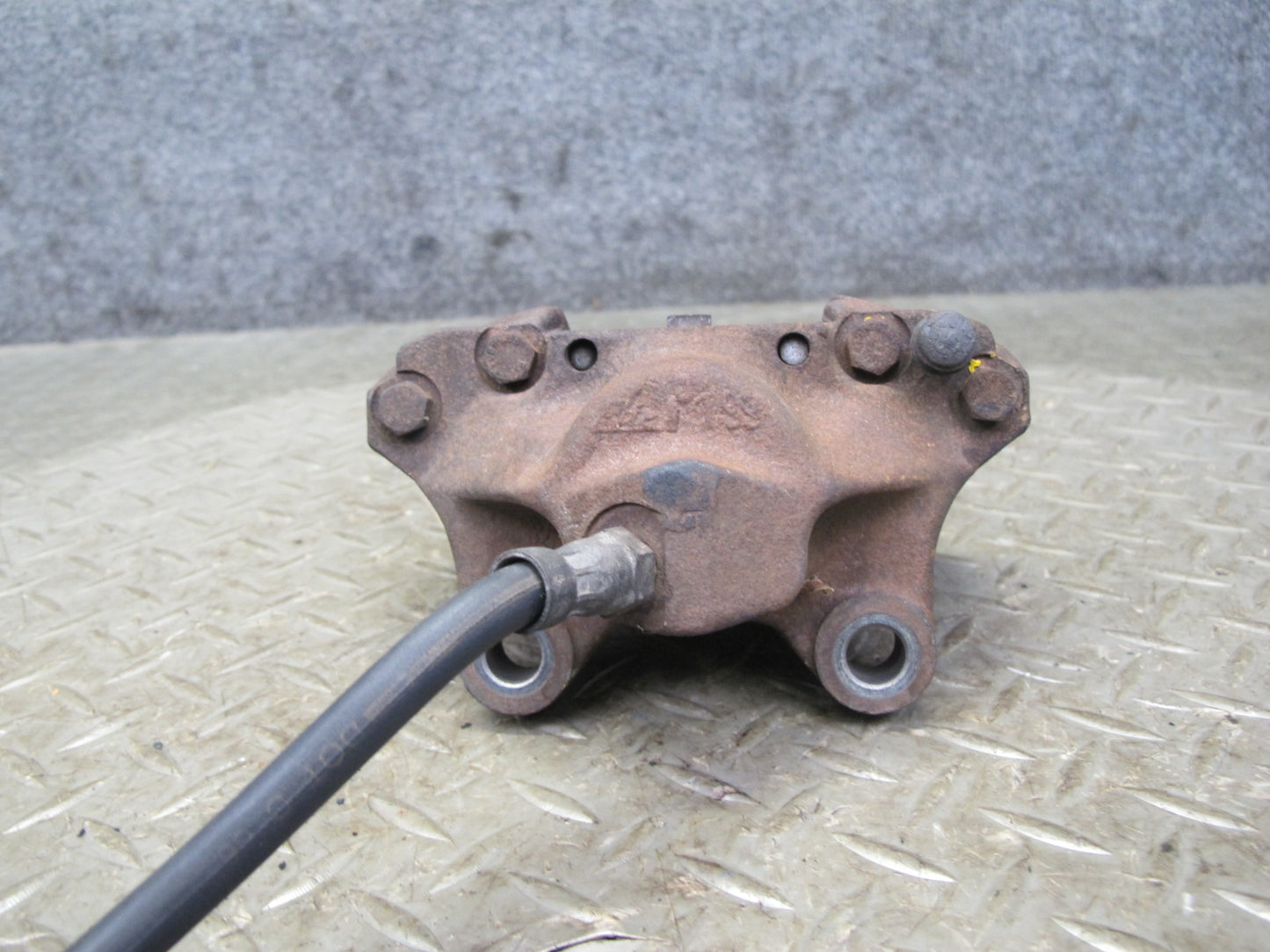 75-85 Mercedes W123 300D Set of 2 Rear Left & Right Brake Caliper w Hose OEM