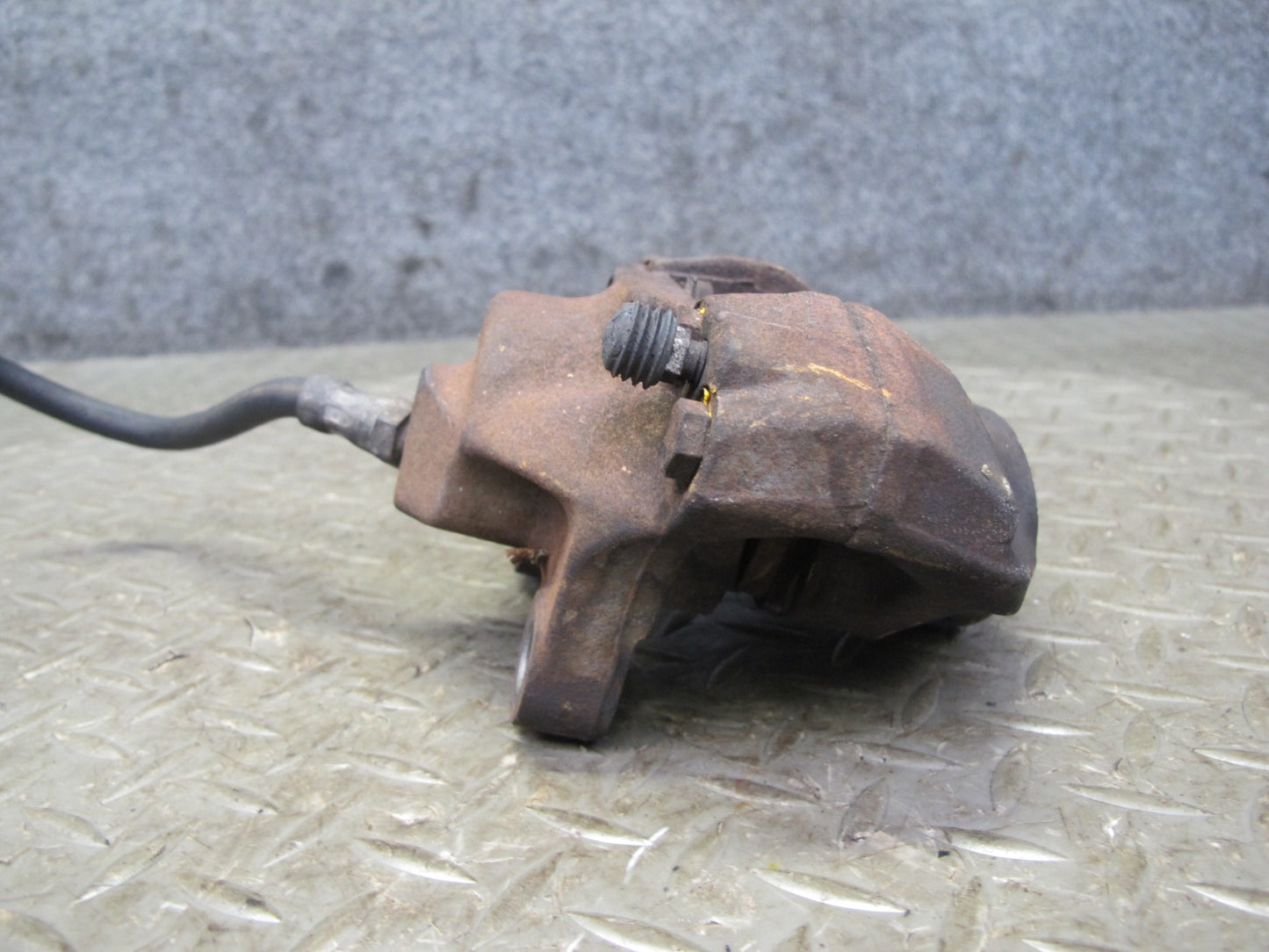 75-85 Mercedes W123 300D Set of 2 Rear Left & Right Brake Caliper w Hose OEM