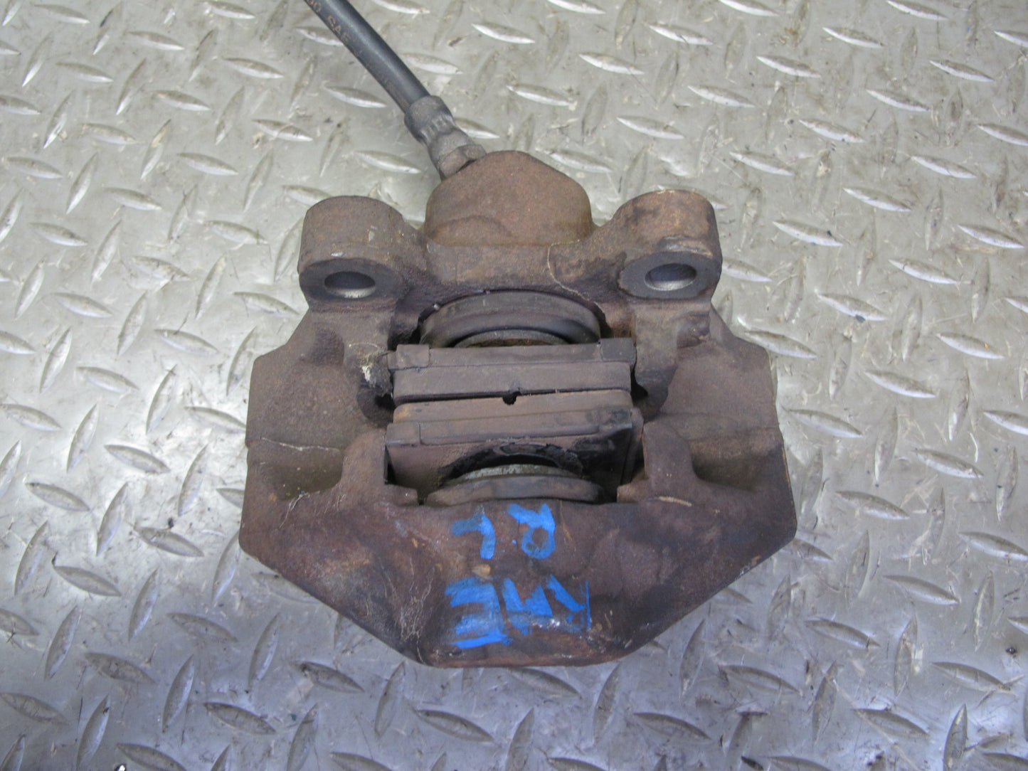 75-85 Mercedes W123 300D Set of 2 Rear Left & Right Brake Caliper w Hose OEM