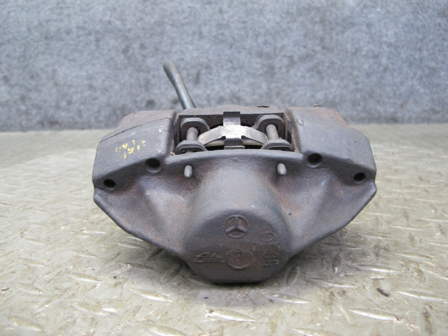 75-85 Mercedes W123 300D Set of 2 Rear Left & Right Brake Caliper w Hose OEM