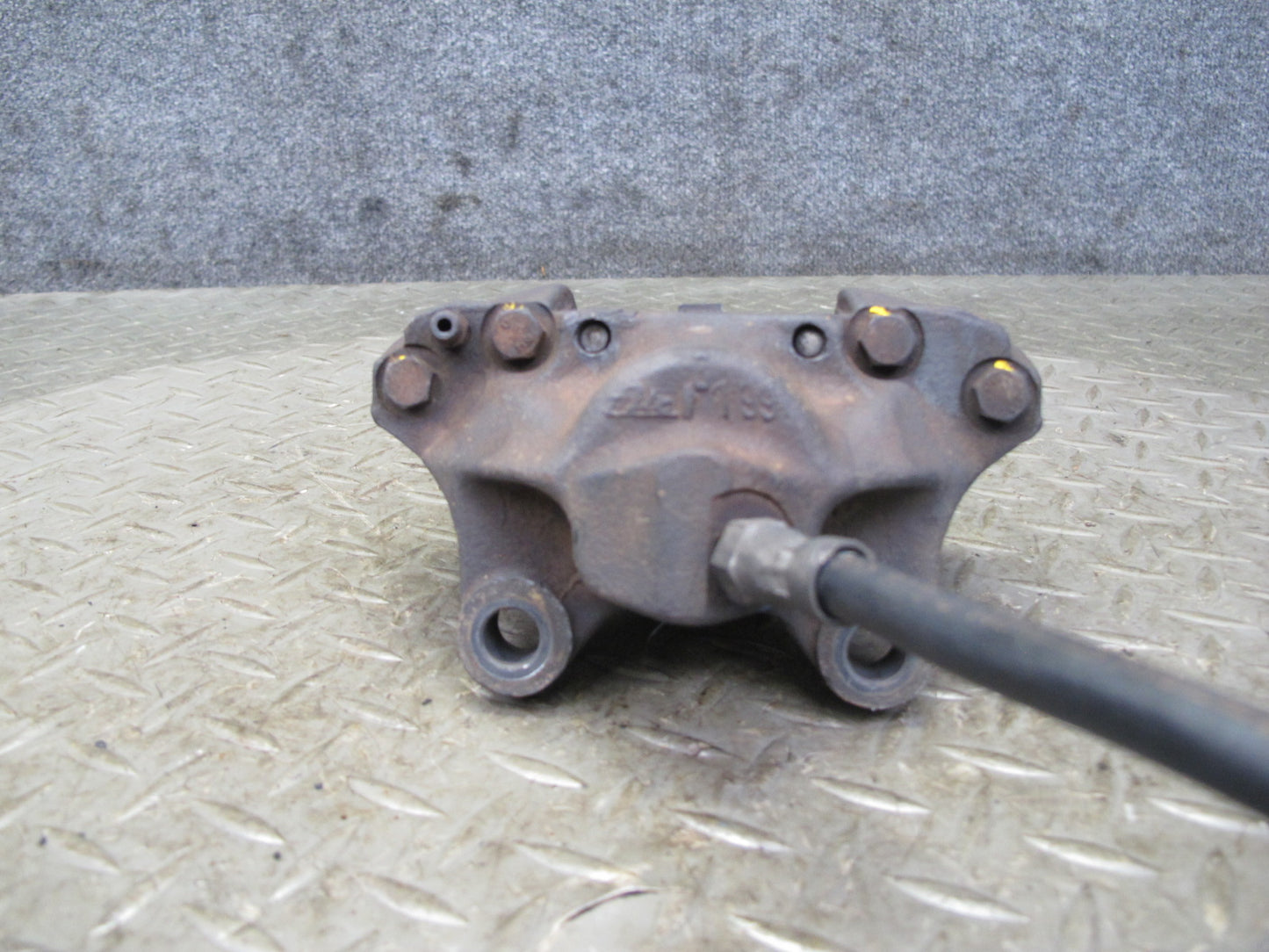 75-85 Mercedes W123 300D Set of 2 Rear Left & Right Brake Caliper w Hose OEM