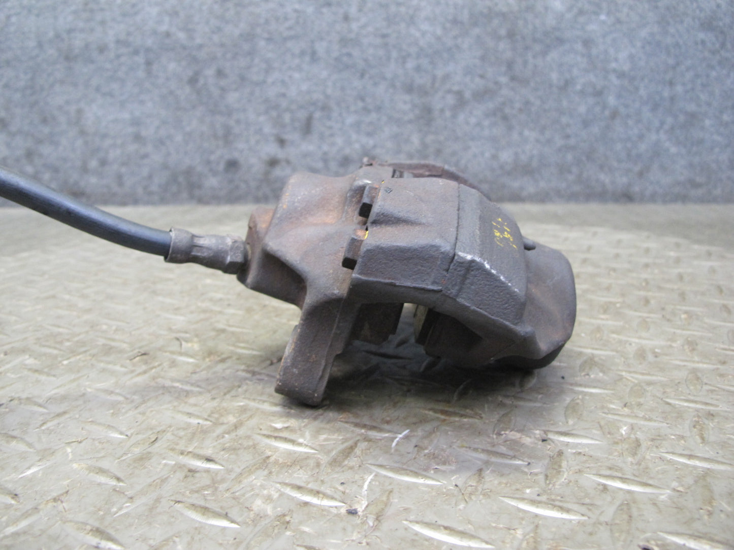 75-85 Mercedes W123 300D Set of 2 Rear Left & Right Brake Caliper w Hose OEM