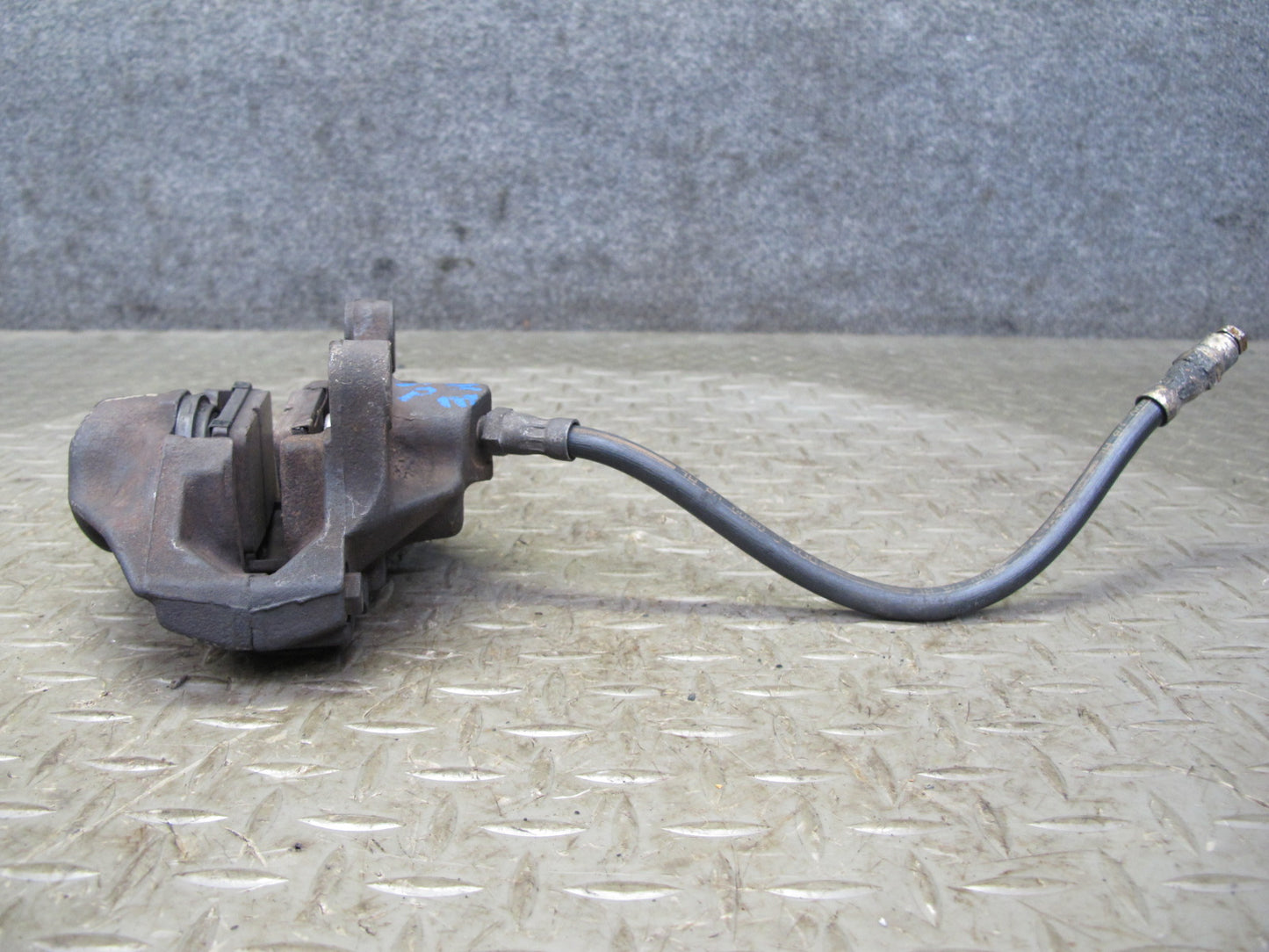 75-85 Mercedes W123 300D Set of 2 Rear Left & Right Brake Caliper w Hose OEM