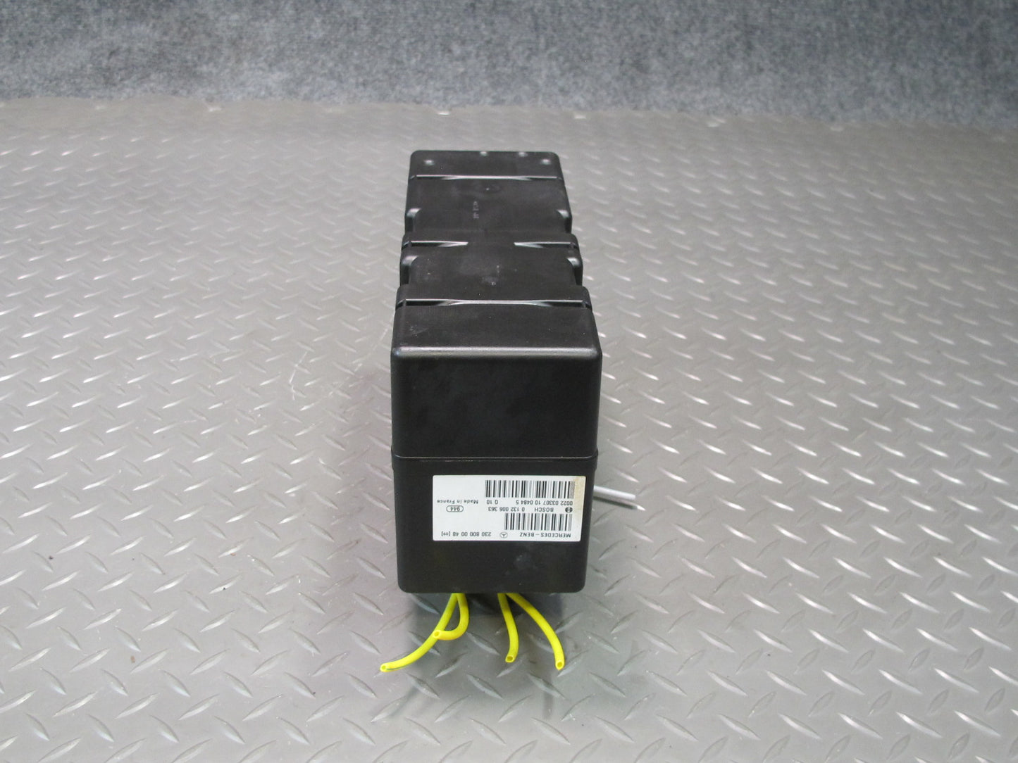 03-12 Mercedes R230 Sl-class Door Lock Locking Vacuum Pump 2308000048 OEM