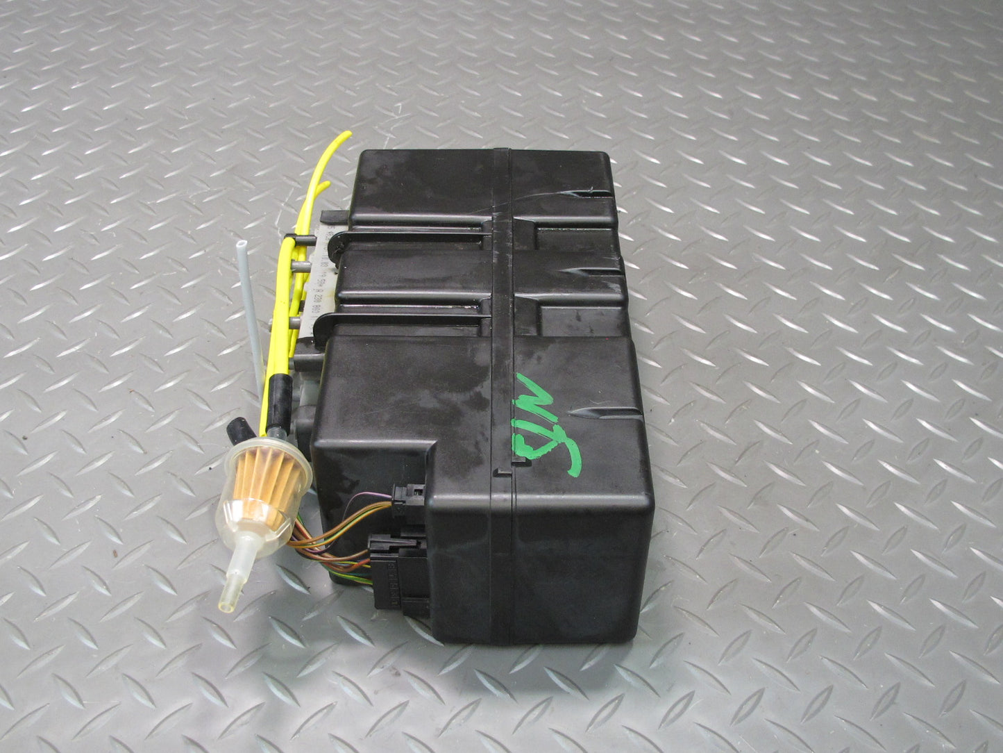 03-12 Mercedes R230 Sl-class Door Lock Locking Vacuum Pump 2308000048 OEM