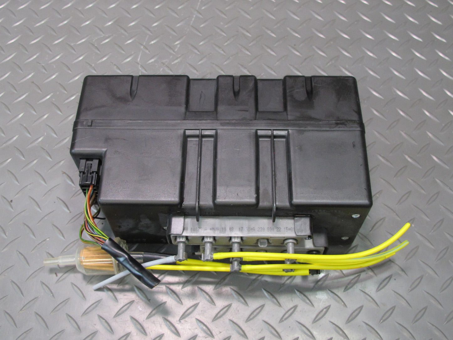 03-12 Mercedes R230 Sl-class Door Lock Locking Vacuum Pump 2308000048 OEM