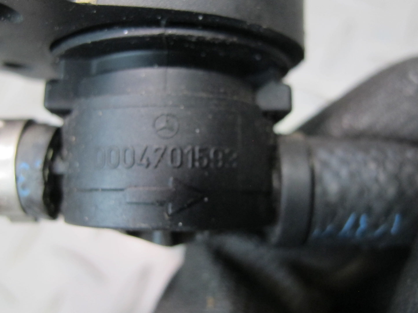 03-06 Mercedes R230 Sl-class Vapor Canister Purge Control Valve 0004701593 OEM