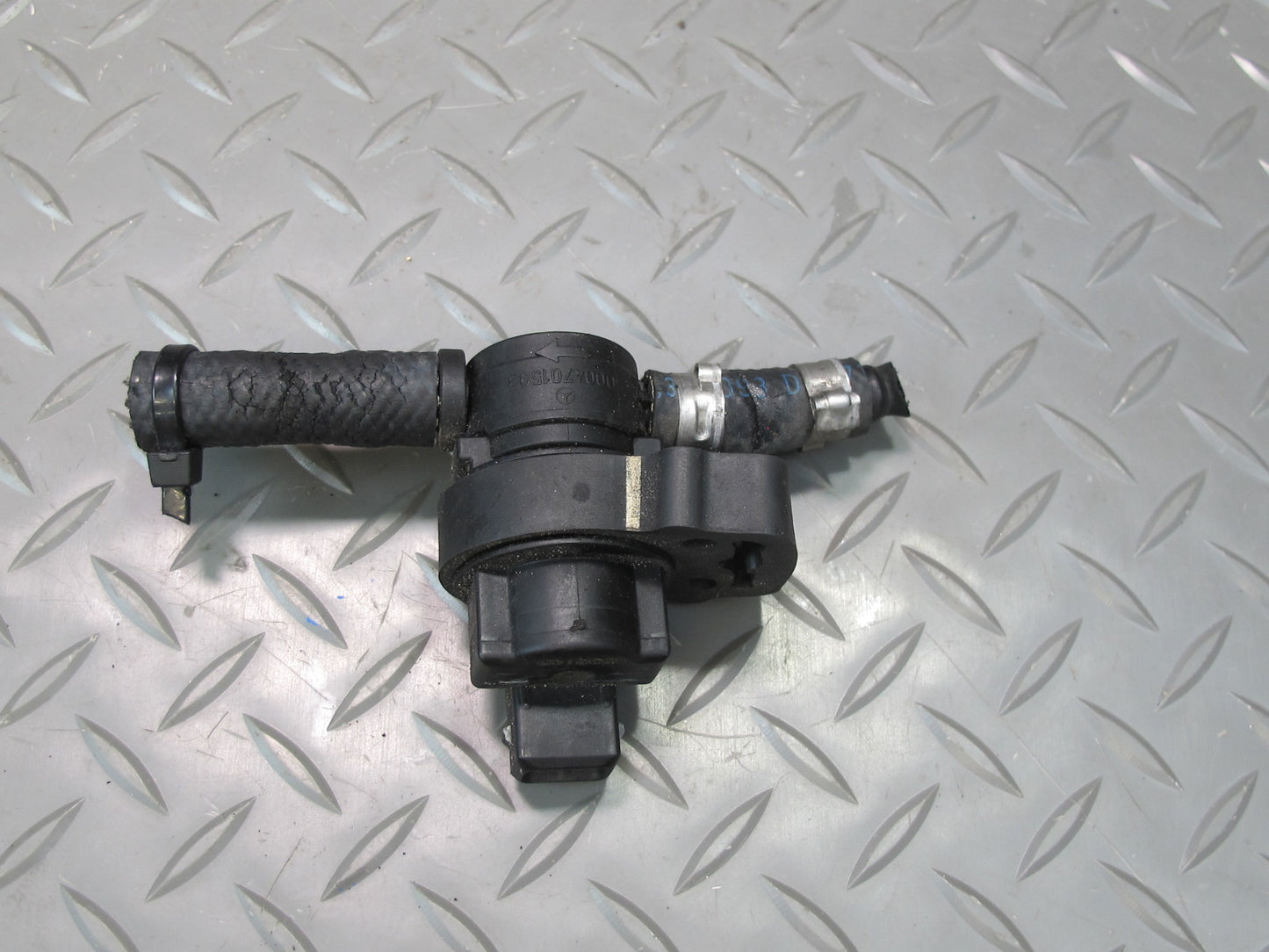 03-06 Mercedes R230 Sl-class Vapor Canister Purge Control Valve 0004701593 OEM