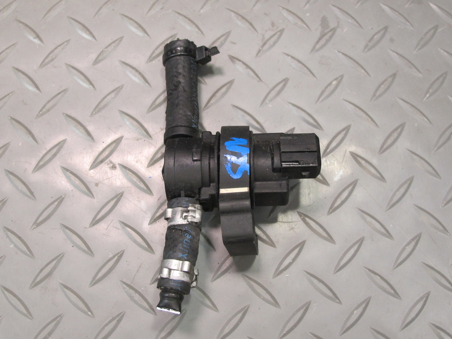 03-06 Mercedes R230 Sl-class Vapor Canister Purge Control Valve 0004701593 OEM