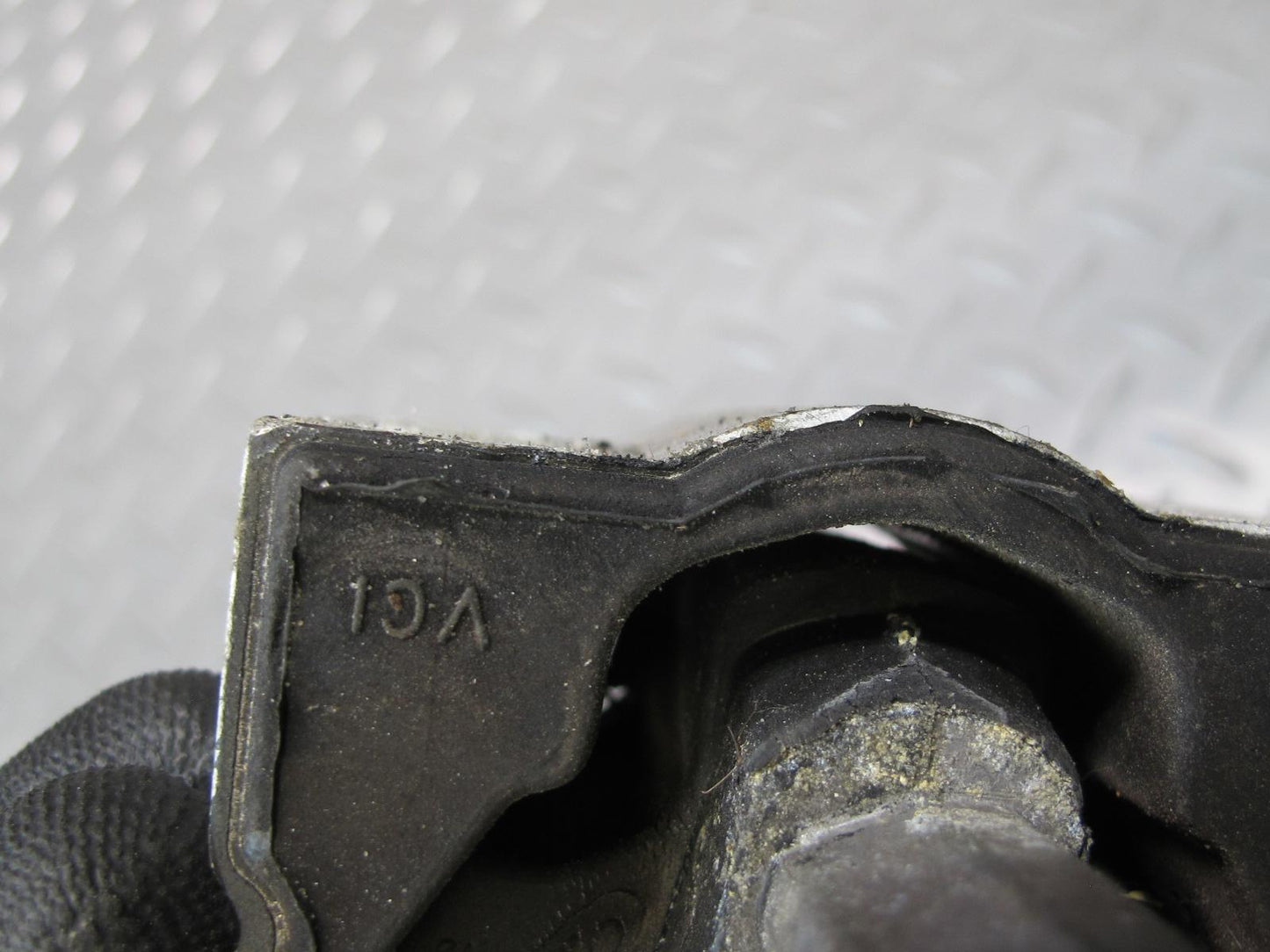 03-06 Mercedes R230 SL600 A/T Automatic Transmission Mount Support OEM