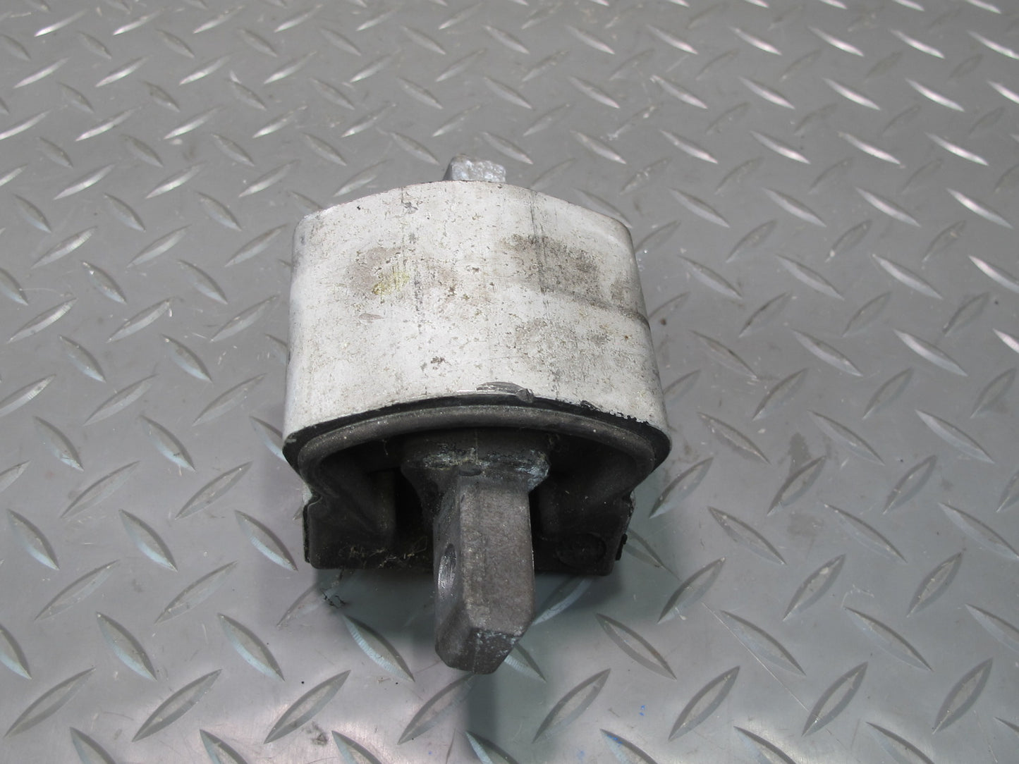 03-06 Mercedes R230 SL600 A/T Automatic Transmission Mount Support OEM