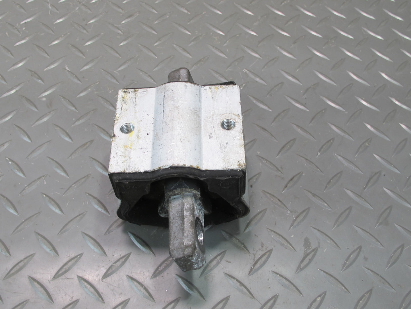 03-06 Mercedes R230 SL600 A/T Automatic Transmission Mount Support OEM