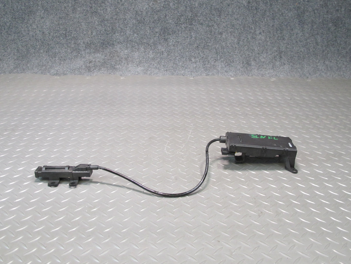 03-06 Mercedes R230 Sl-class Door Keyless GO Antenna Sensor 2308200075 OEM