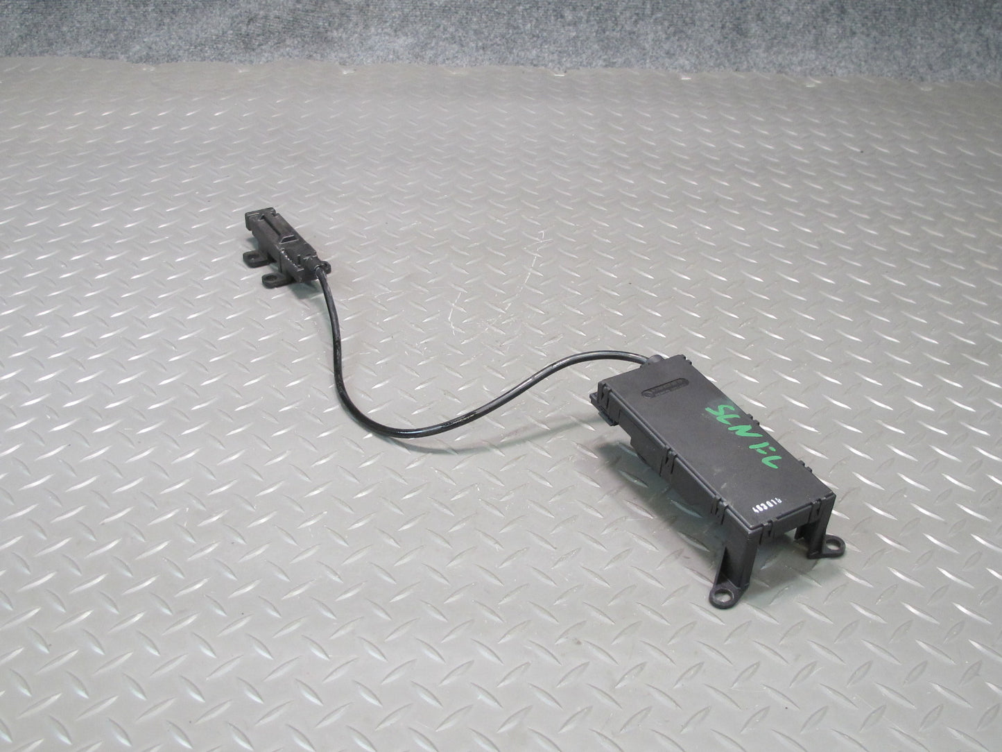 03-06 Mercedes R230 Sl-class Door Keyless GO Antenna Sensor 2308200075 OEM