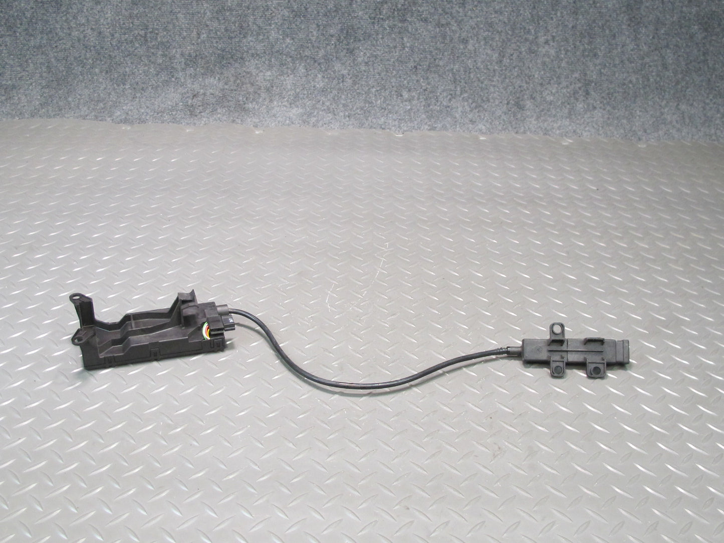 03-06 Mercedes R230 Sl-class Door Keyless GO Antenna Sensor 2308200075 OEM