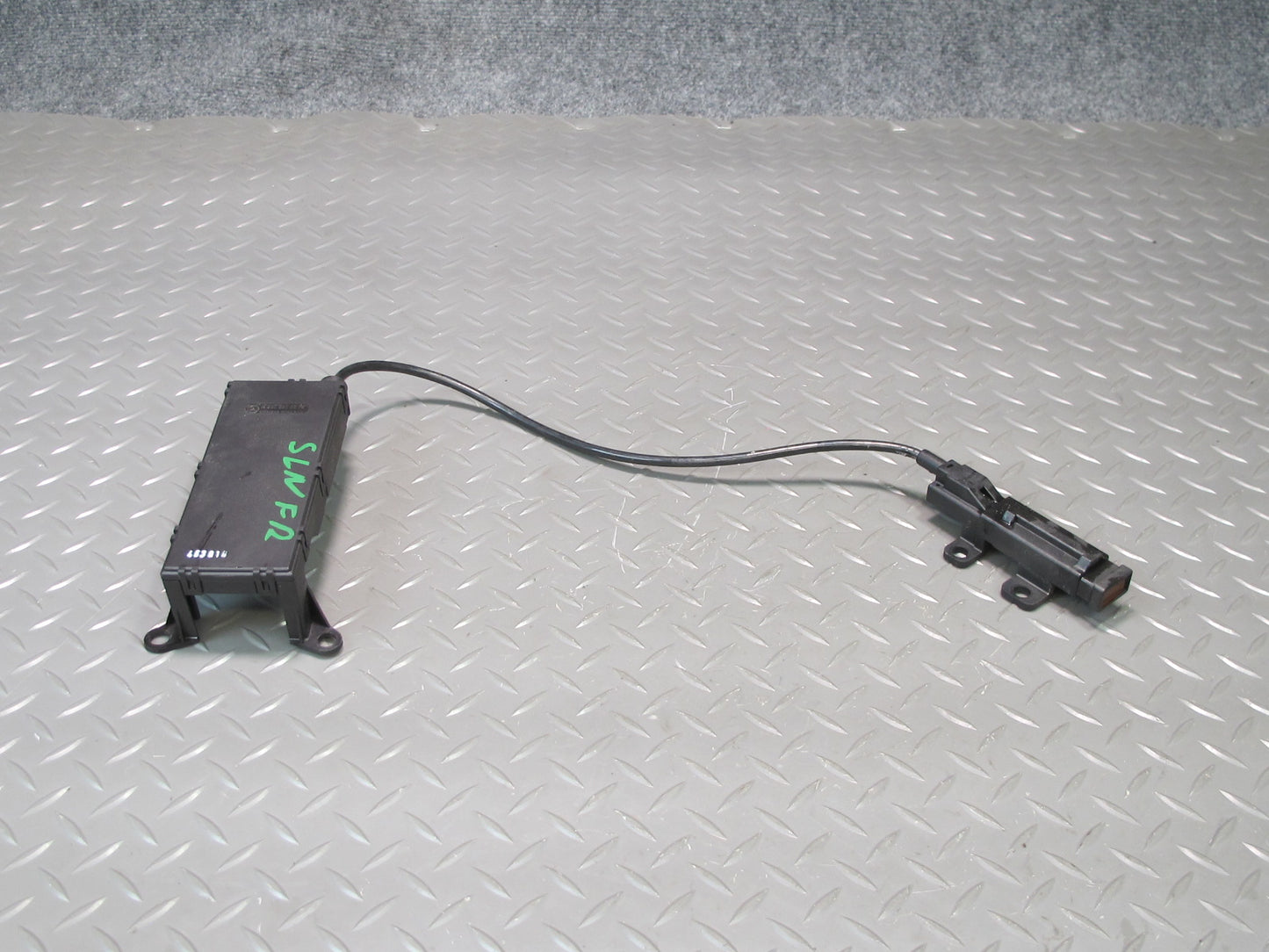 03-06 Mercedes R230 Sl-class Door Keyless Entry GO Antenna Sensor 2308200075 OEM