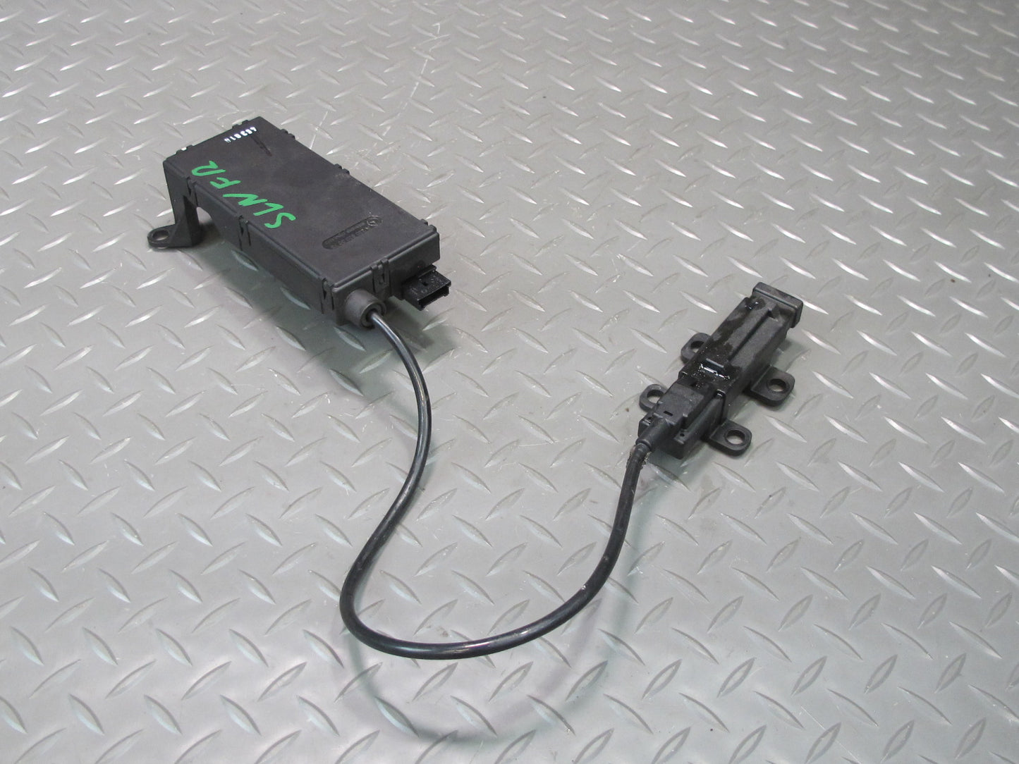 03-06 Mercedes R230 Sl-class Door Keyless Entry GO Antenna Sensor 2308200075 OEM