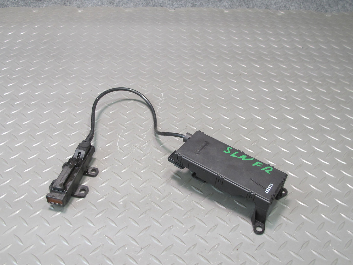 03-06 Mercedes R230 Sl-class Door Keyless Entry GO Antenna Sensor 2308200075 OEM