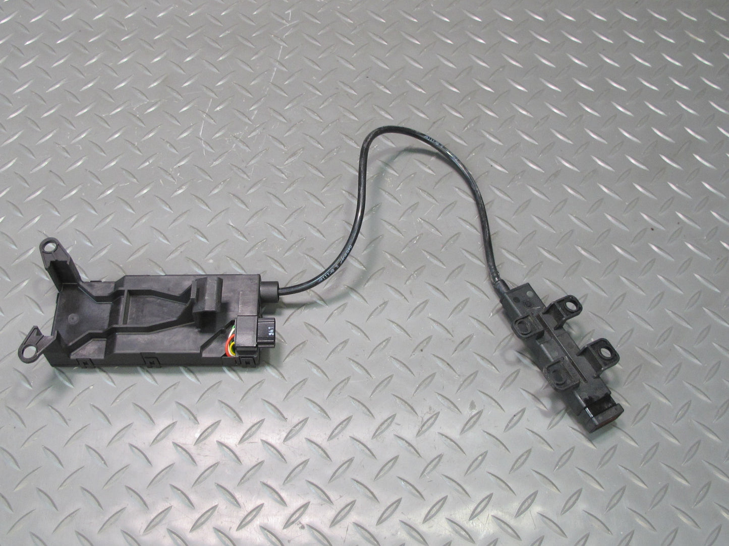 03-06 Mercedes R230 Sl-class Door Keyless Entry GO Antenna Sensor 2308200075 OEM