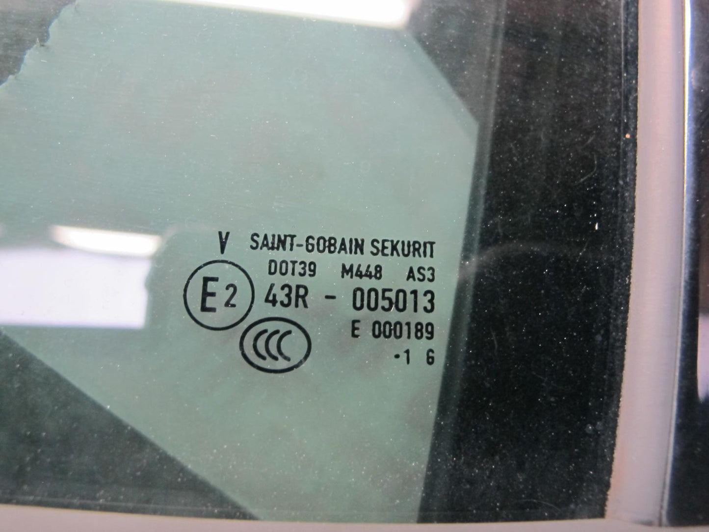 2011-2018 Porsche Cayenne 958 Rear Left Side Door Shell Panel W/ Glass Black