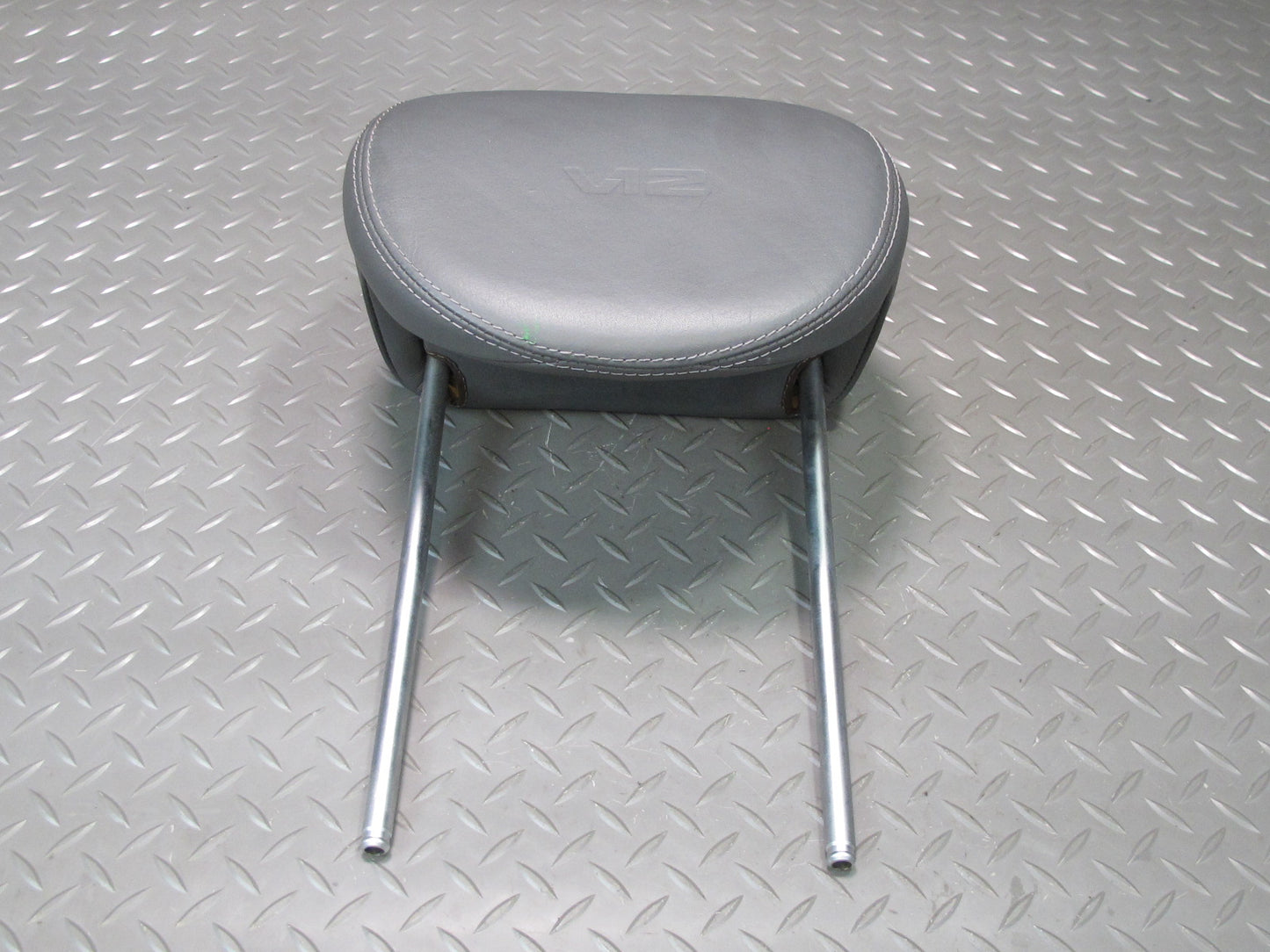 03-06 Mercedes R230 Sl-class Set of 2 Front Left & Right Leather Headrest OEM