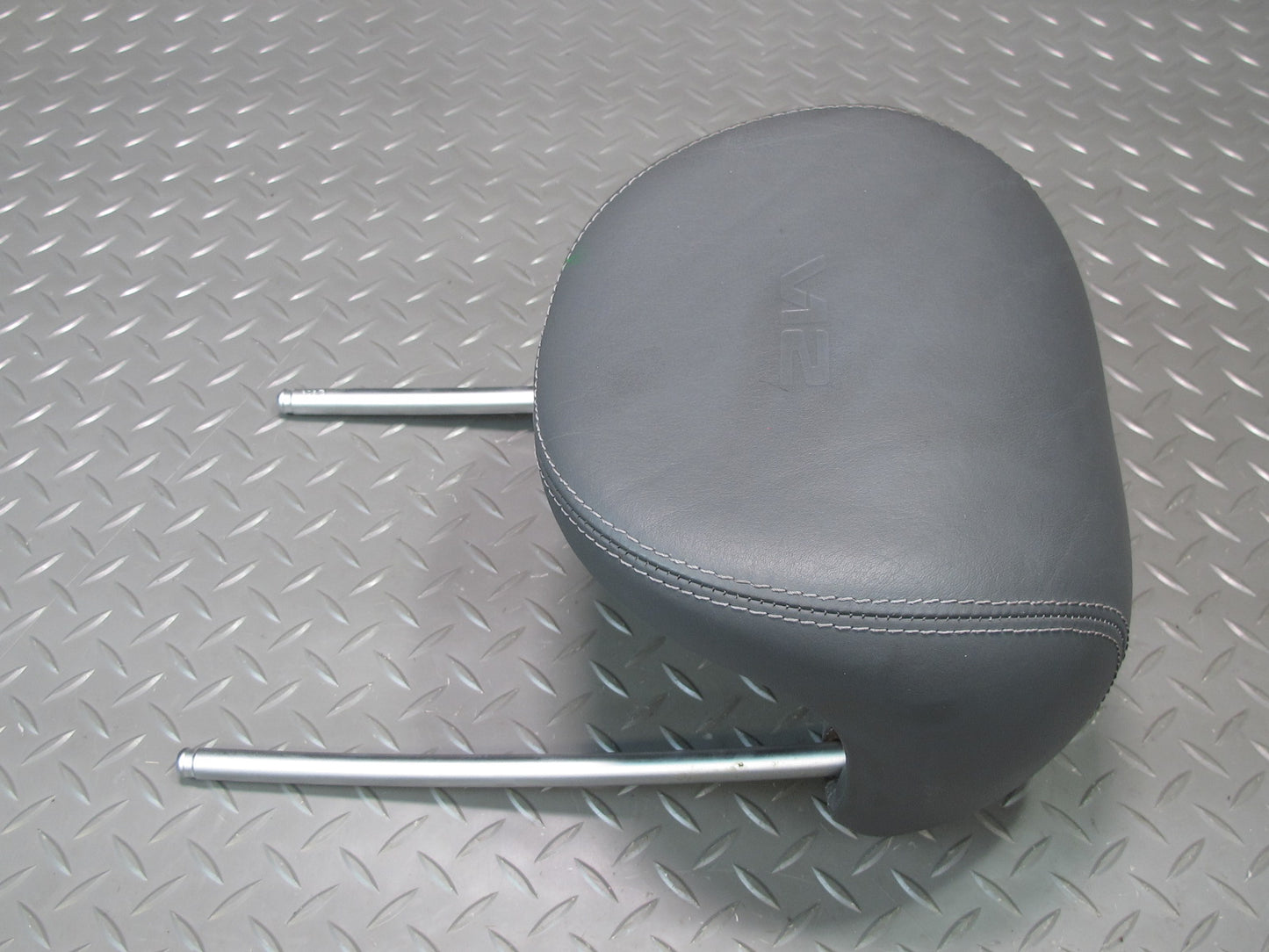 03-06 Mercedes R230 Sl-class Set of 2 Front Left & Right Leather Headrest OEM