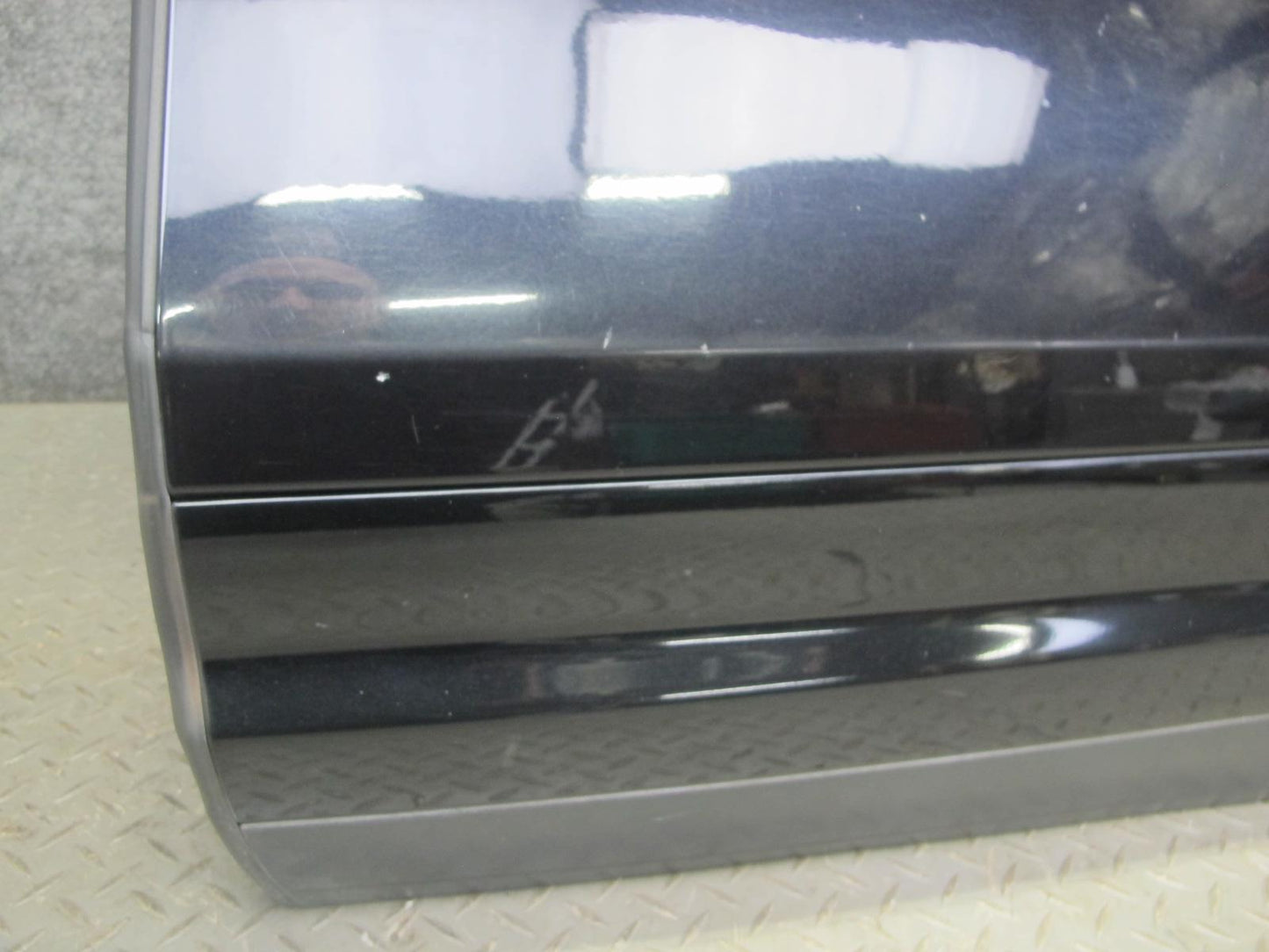 2011-2018 Porsche Cayenne 958 Rear Left Side Door Shell Panel W/ Glass Black