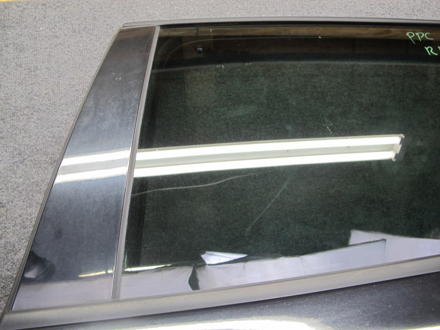 2011-2018 Porsche Cayenne 958 Rear Left Side Door Shell Panel W/ Glass Black