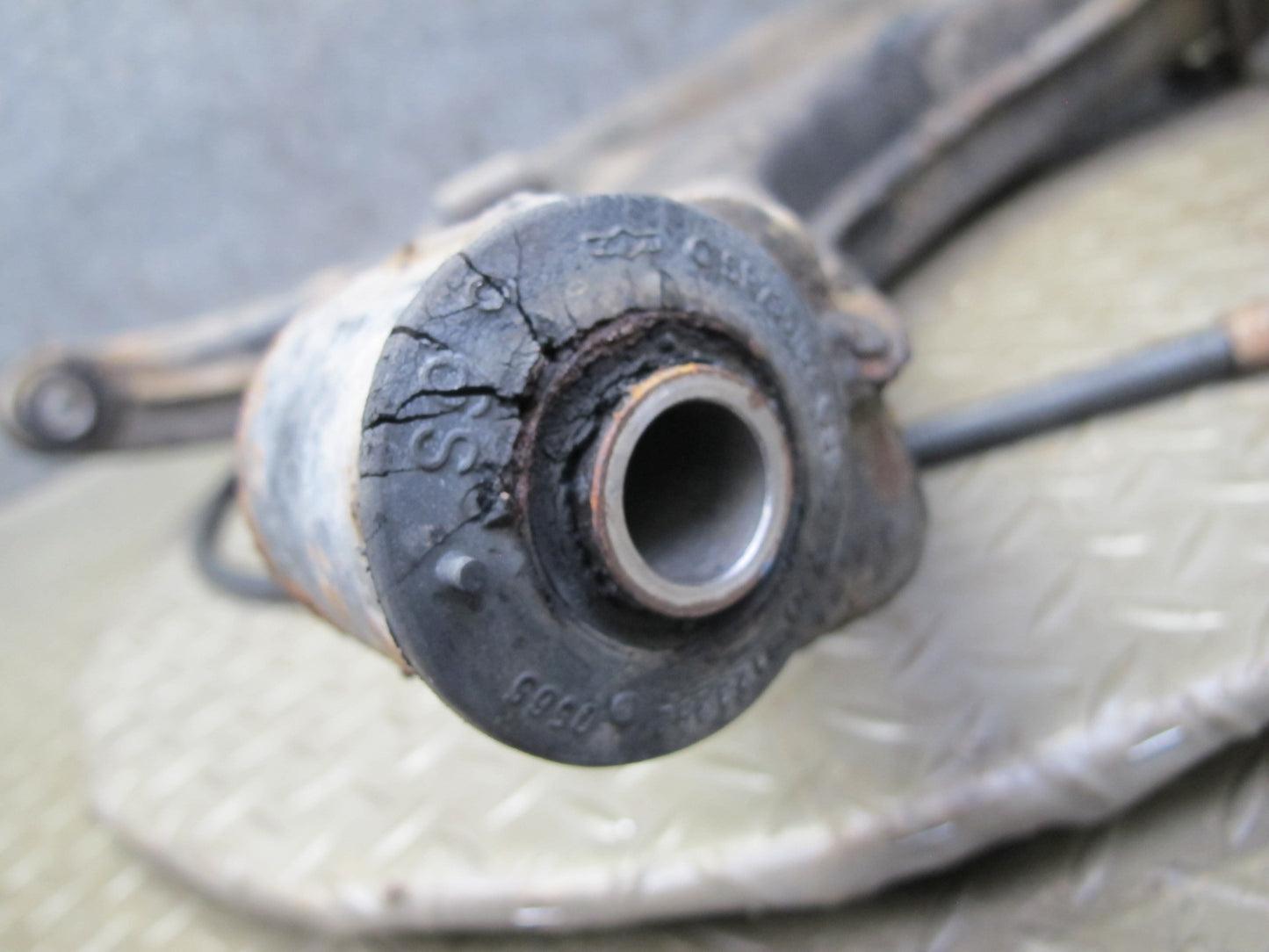 77-85 Mercedes W123 300D Sedan Rear Left Spindle Knuckle Wheel Hub Bearing OEM