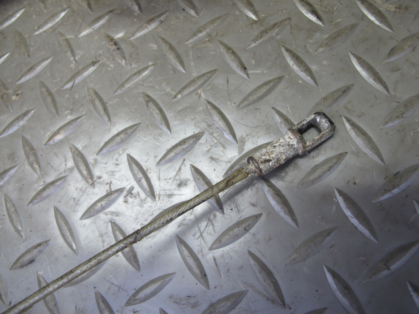 77-85 Mercedes W123 300D Sedan Rear Left Spindle Knuckle Wheel Hub Bearing OEM