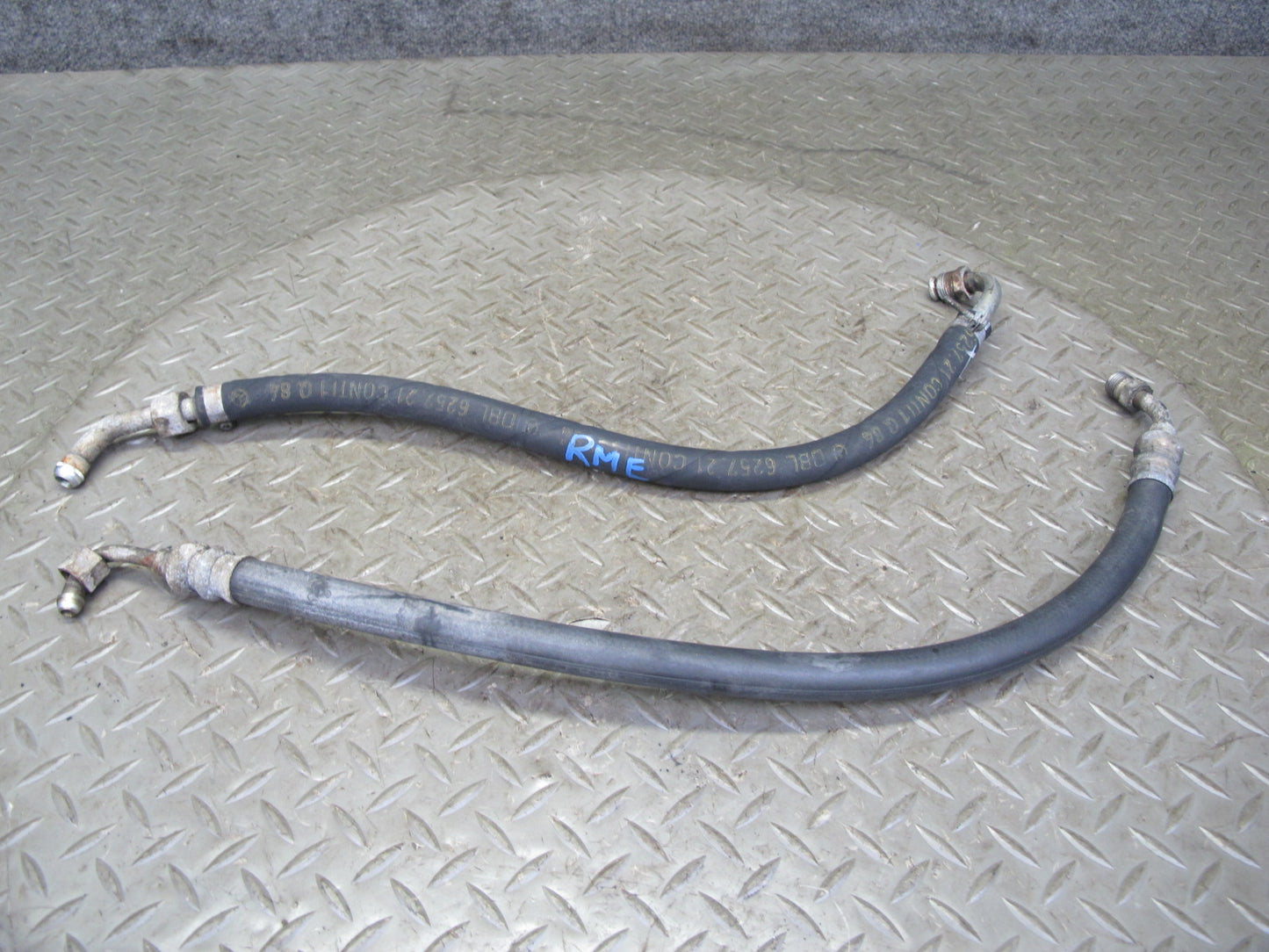 81-85 Mercedes W123 300D Set of 2 Power Steering Hose Pipe Line OEM