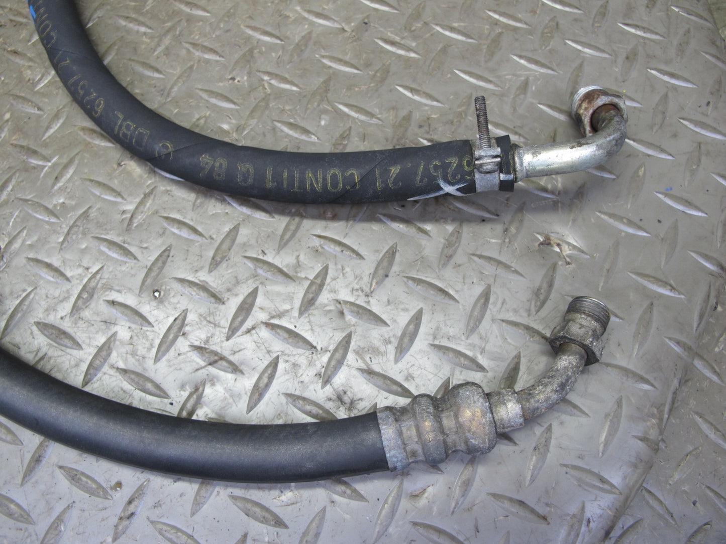81-85 Mercedes W123 300D Set of 2 Power Steering Hose Pipe Line OEM