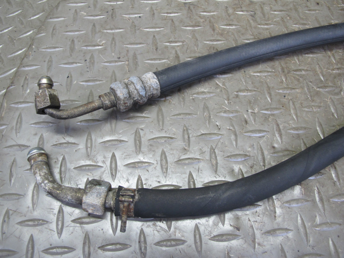 81-85 Mercedes W123 300D Set of 2 Power Steering Hose Pipe Line OEM