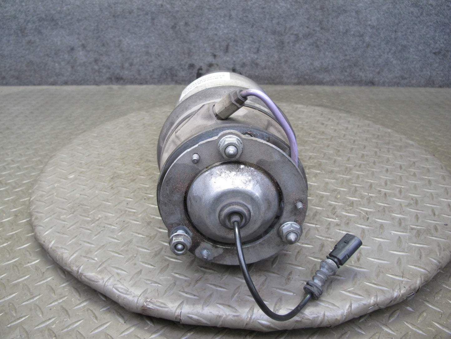 2011-2018 Porsche Cayenne S 958 4.8L Front Left Air Ride Shock Strut Absorber