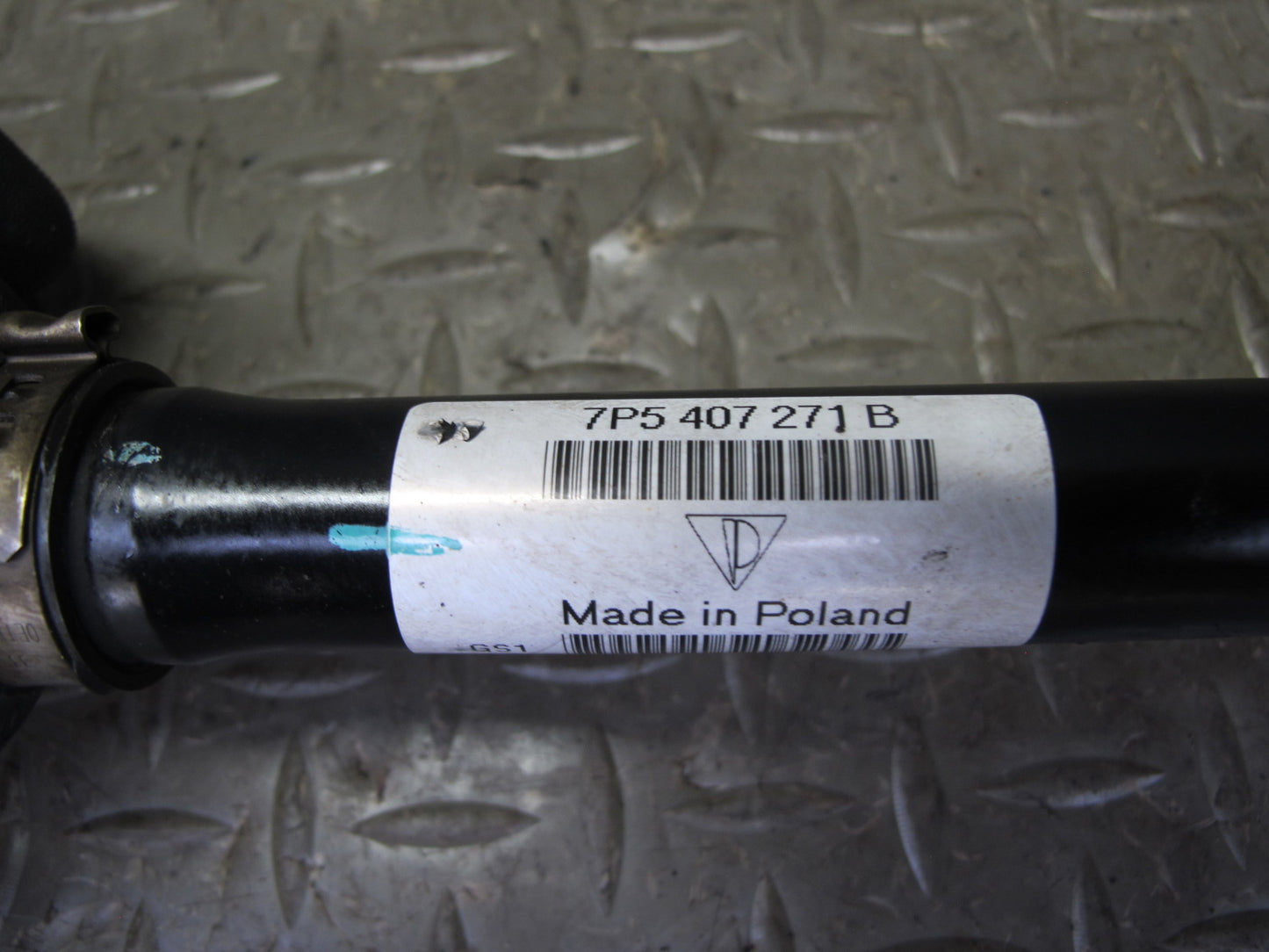 2011-2018 Porsche Cayenne S 958 Front Left Driver Side CV Axle Shaft