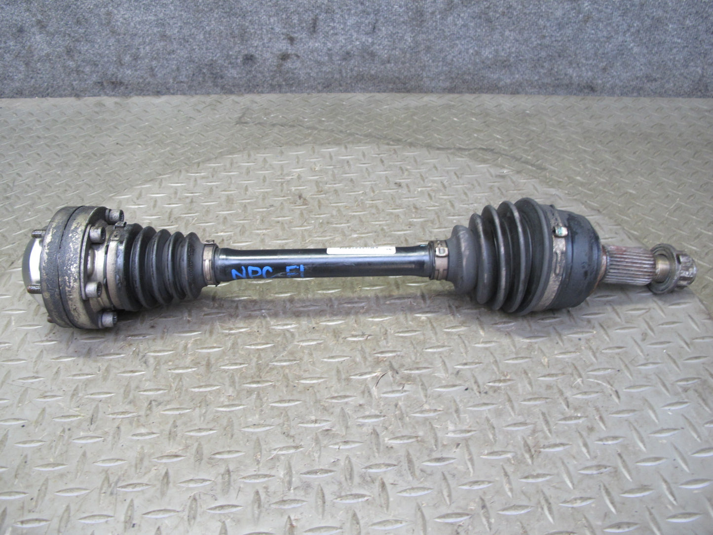 2011-2018 Porsche Cayenne S 958 Front Left Driver Side CV Axle Shaft